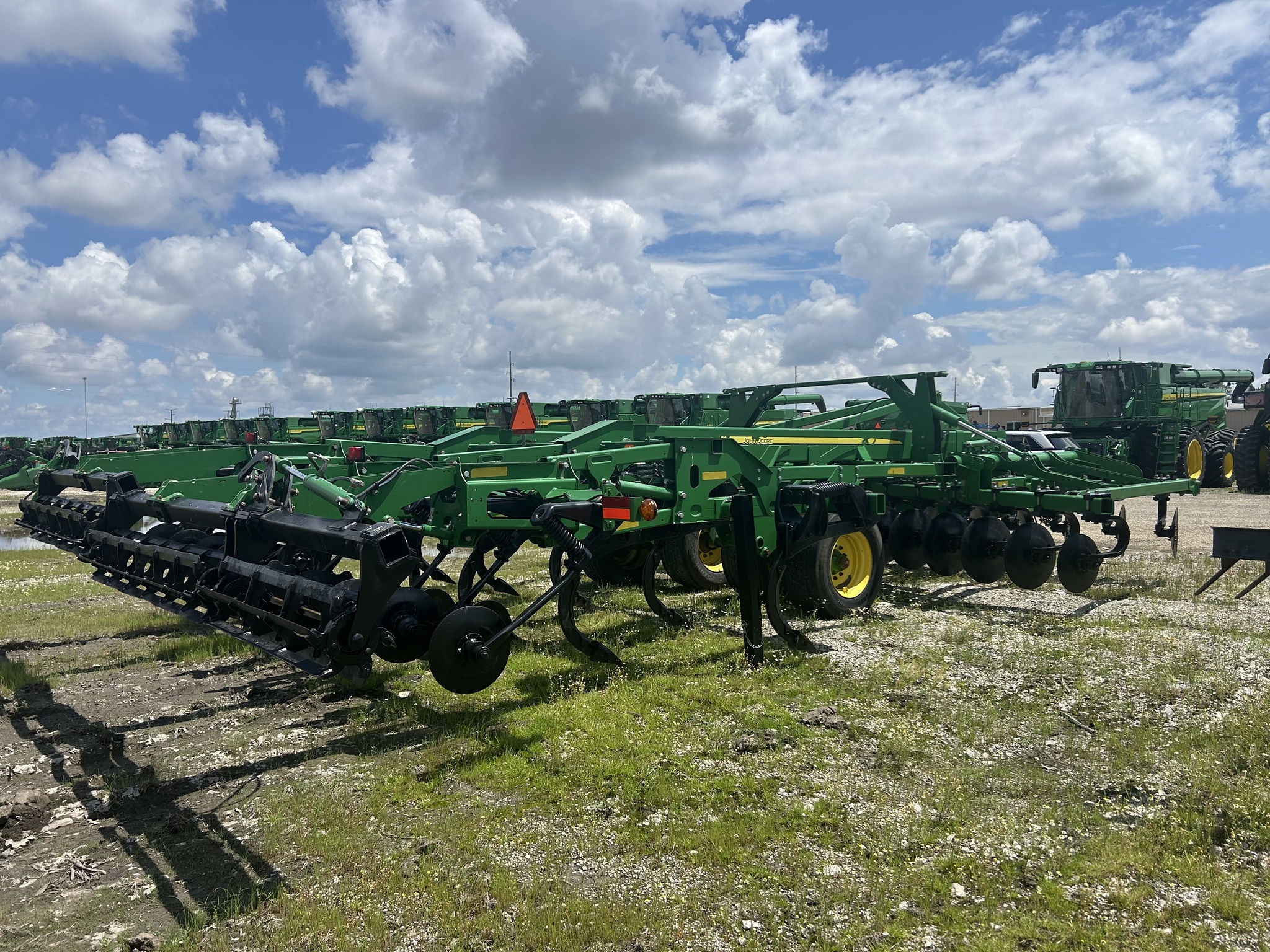 2015 John Deere 2730 Disk Chisel