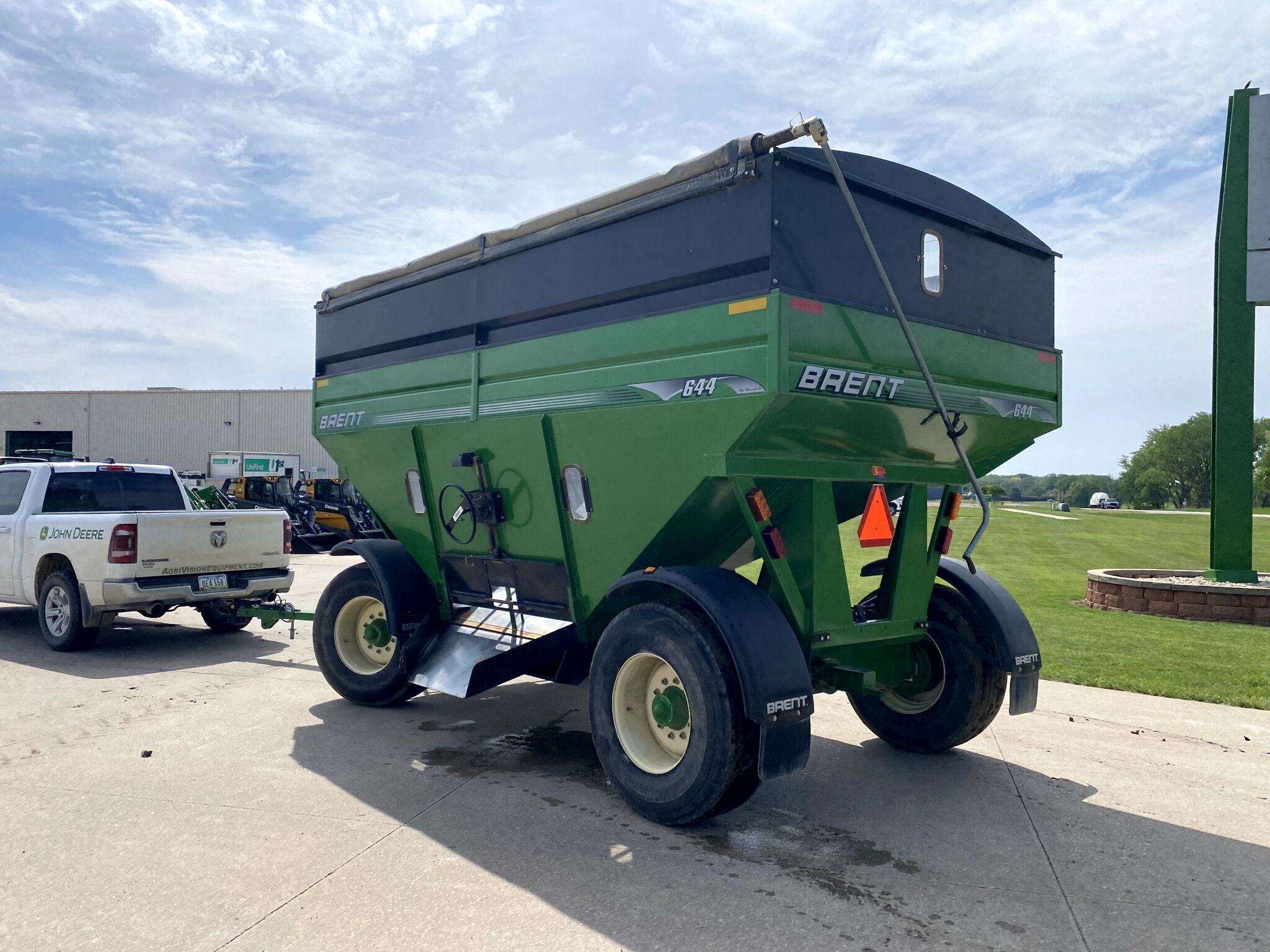 2011 Brent 644 Gravity Wagon