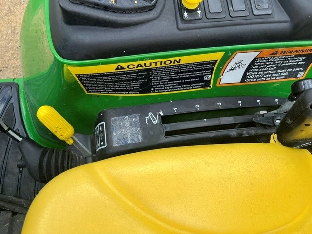 2018 John Deere 3033R Tractor