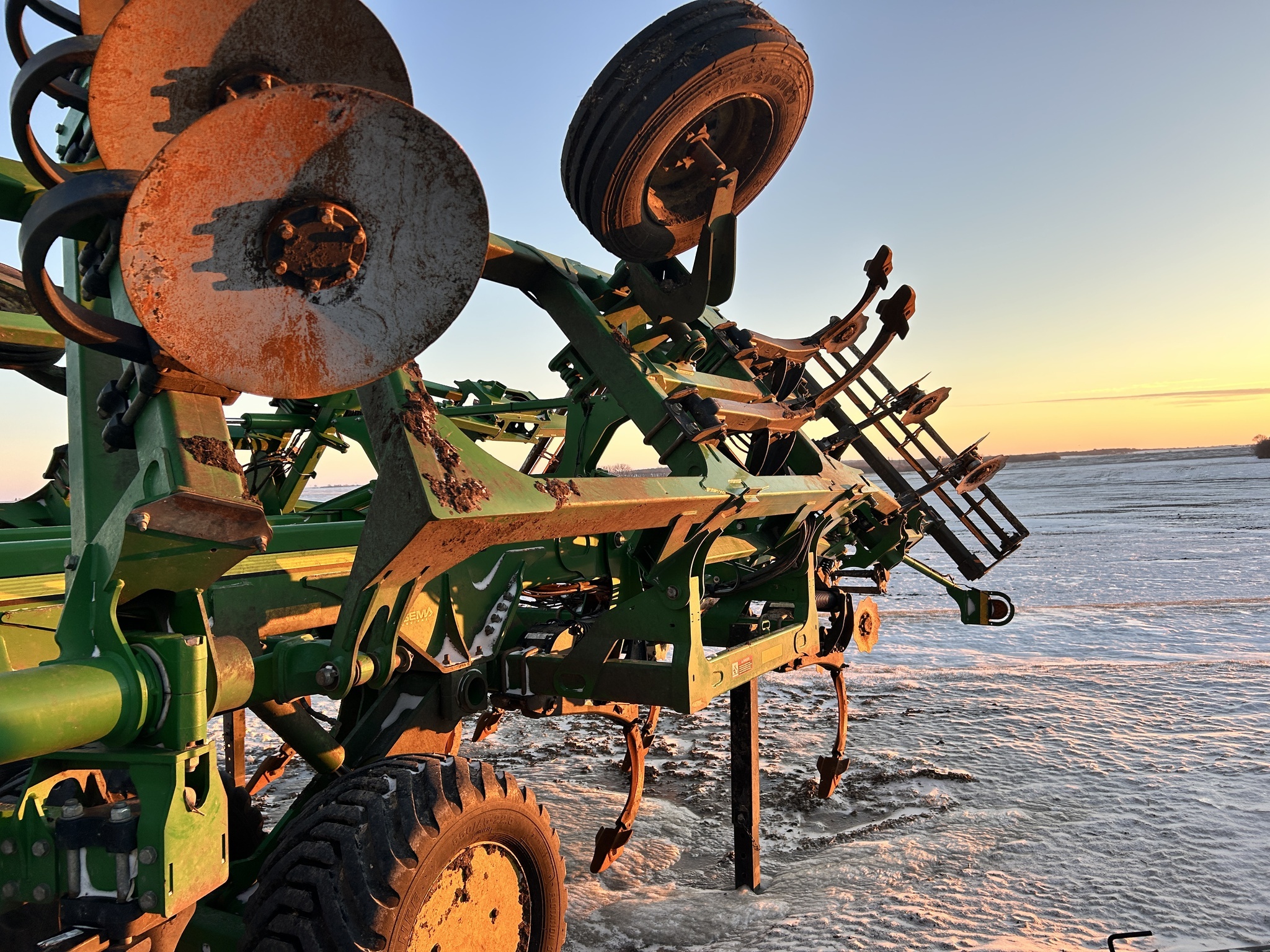 2021 John Deere 2730 Disk Chisel