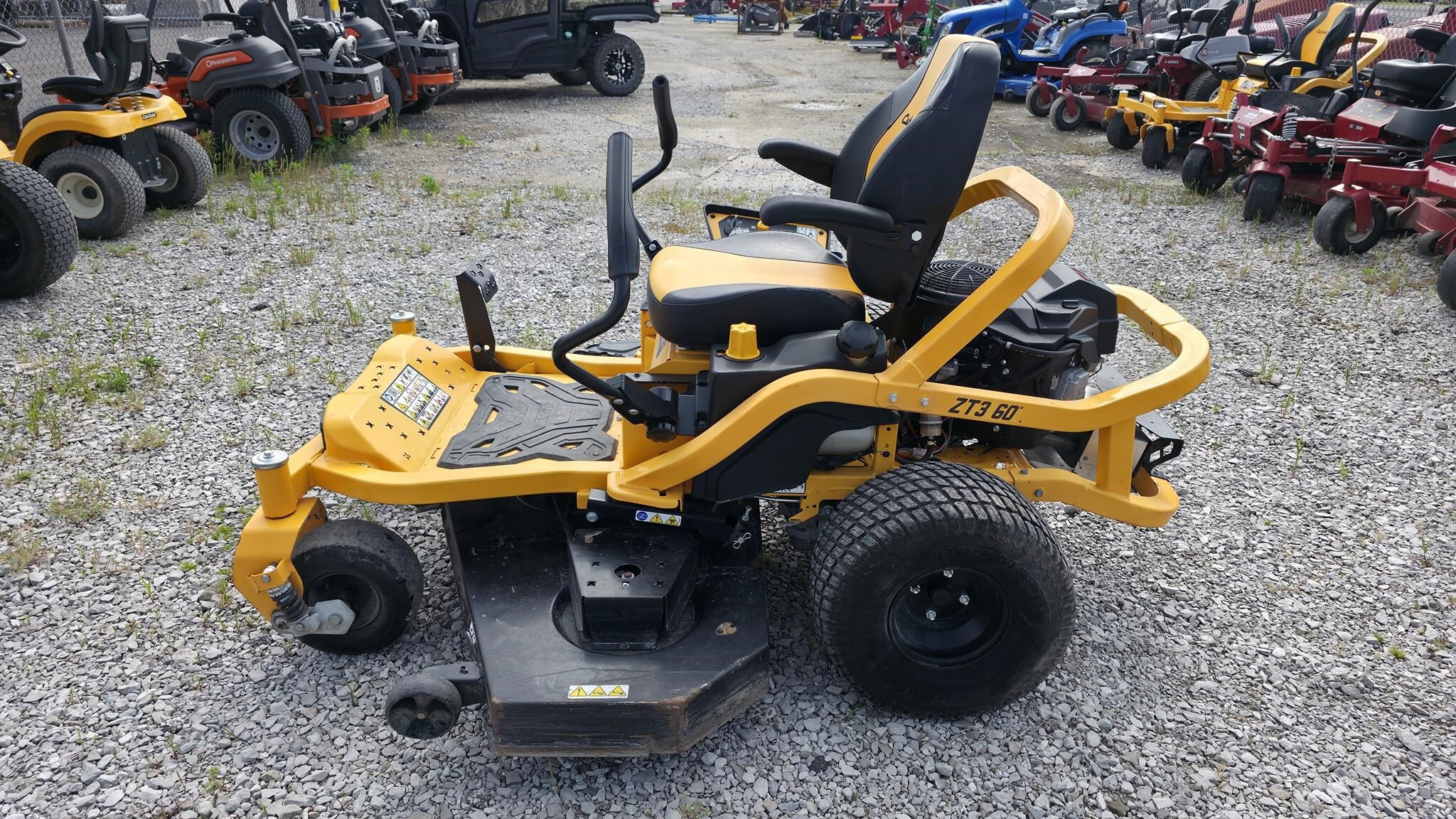 2023 Cub Cadet ULTIMA ZT3 60 Lawn Mower