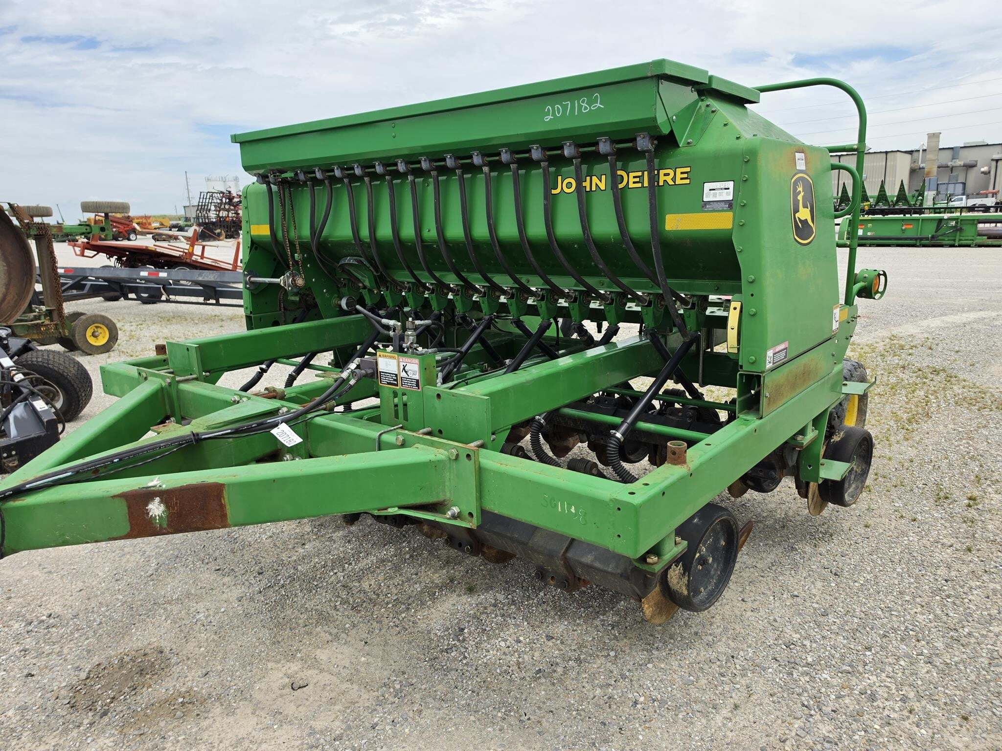 2009 John Deere 1590 Drill