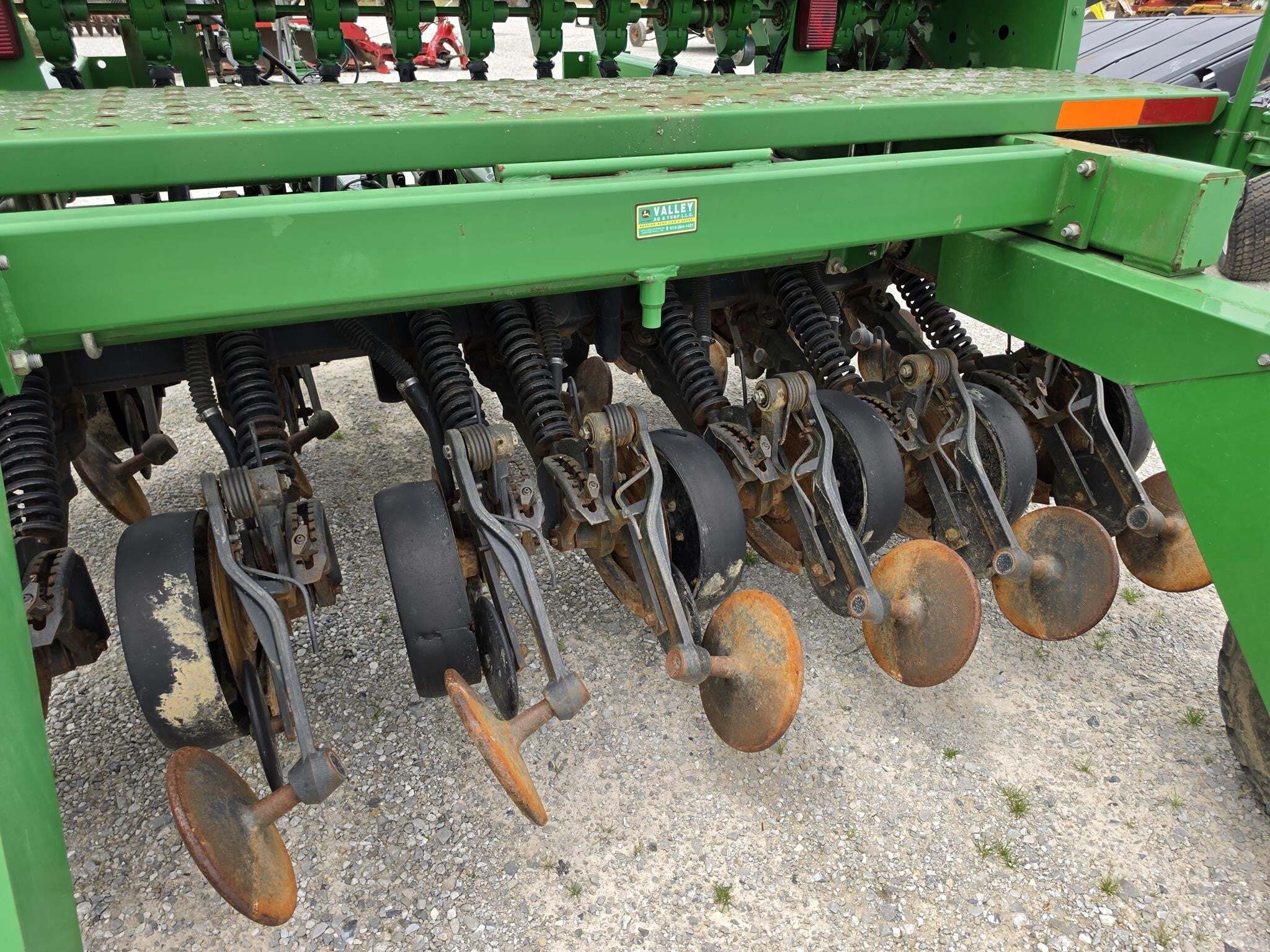 2009 John Deere 1590 Drill