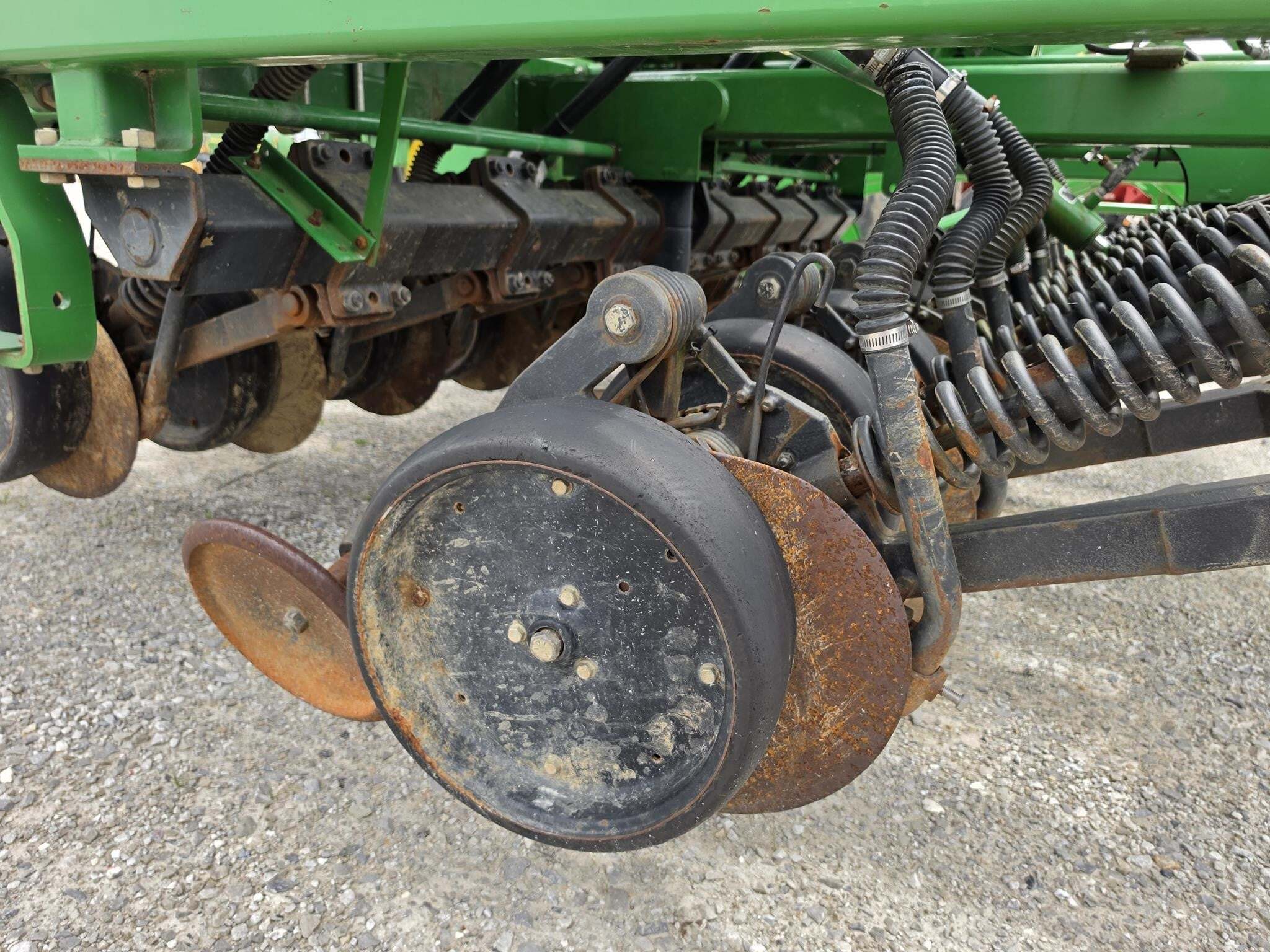 2009 John Deere 1590 Drill