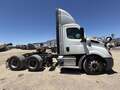 2022 Freightliner CASCADIA 116 Semi Trucks/Trailer