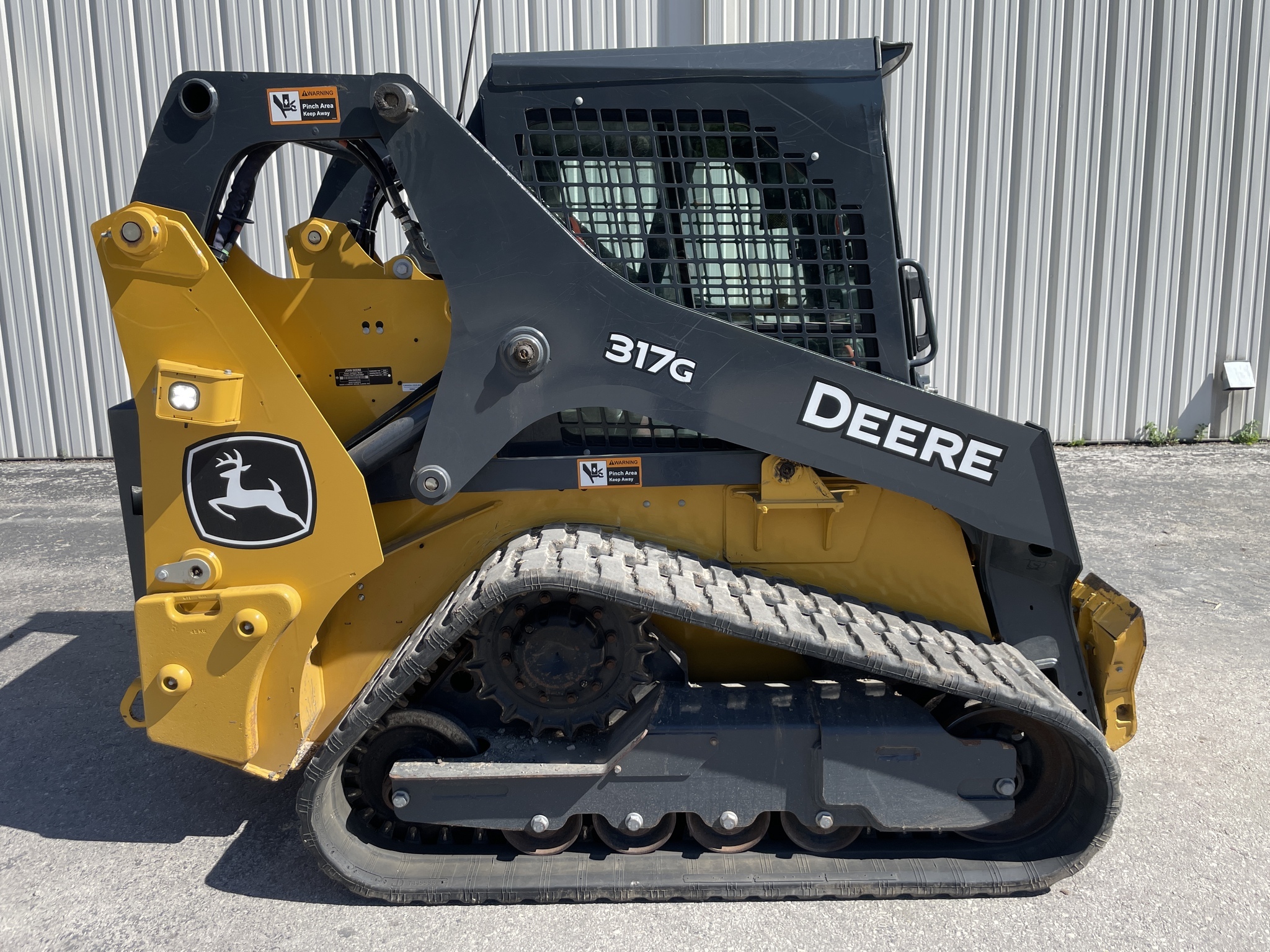 2023 Deere 317G Skid Steer