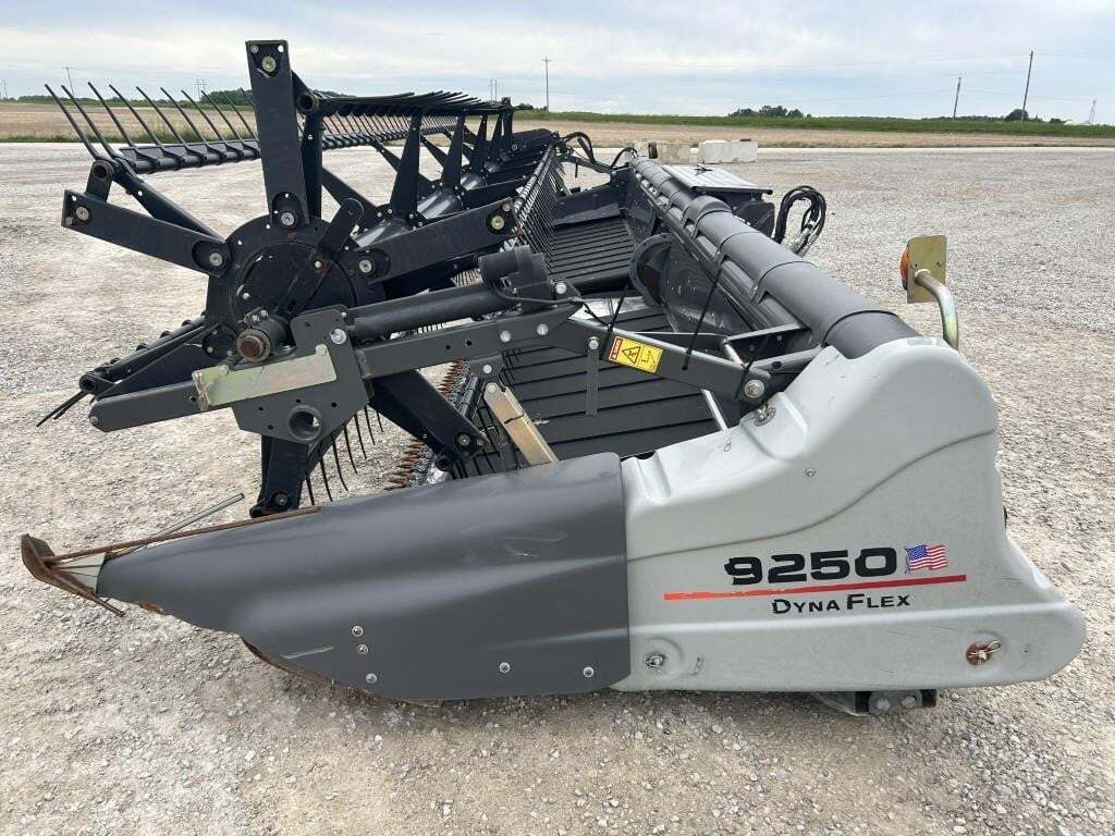 2013 Gleaner 9250 Platform