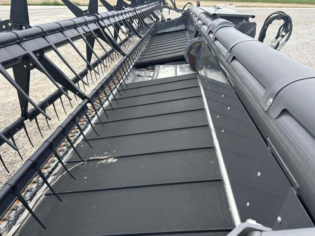 2013 Gleaner 9250 Platform