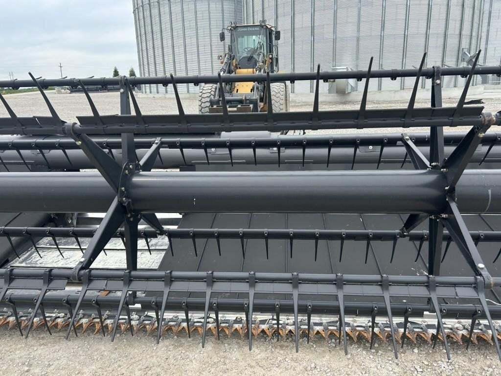 2013 Gleaner 9250 Platform