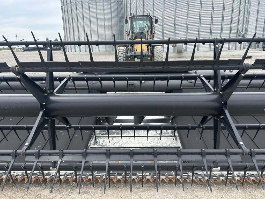 2013 Gleaner 9250 Platform