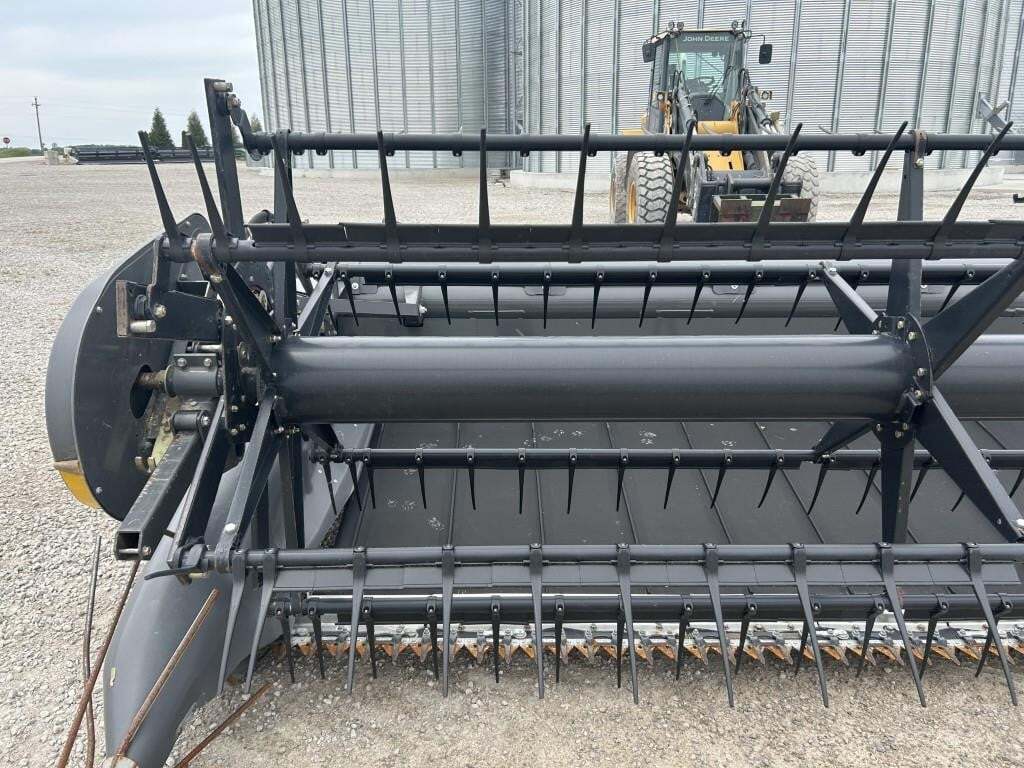 2013 Gleaner 9250 Platform