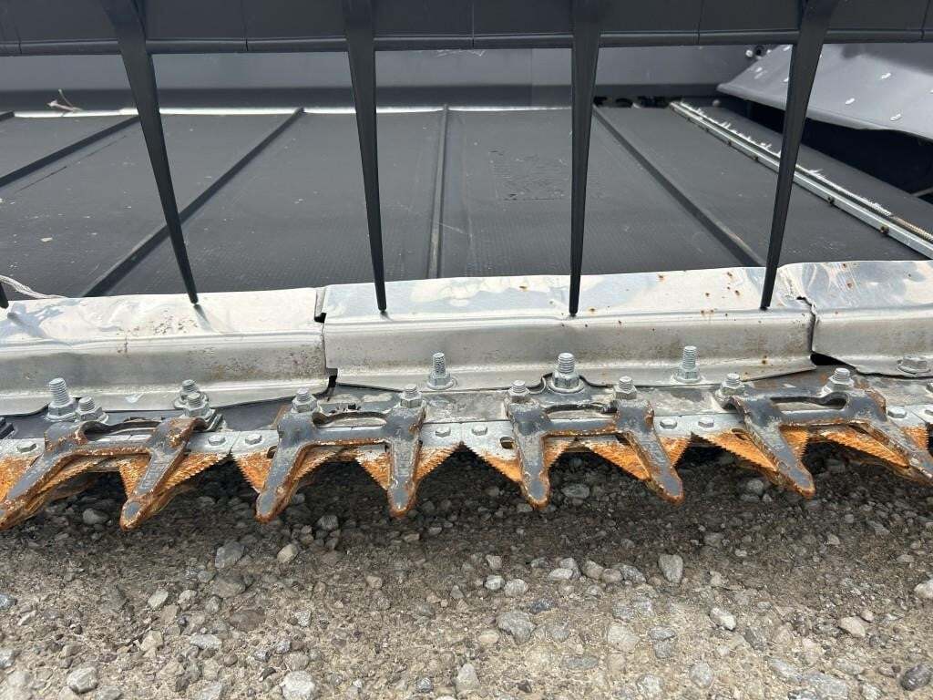 2013 Gleaner 9250 Platform