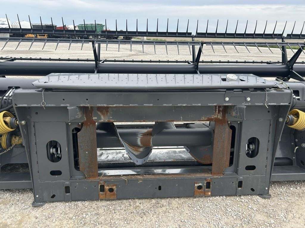 2013 Gleaner 9250 Platform