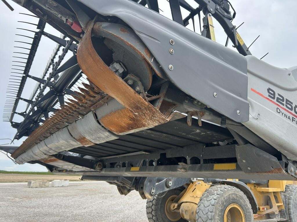 2013 Gleaner 9250 Platform