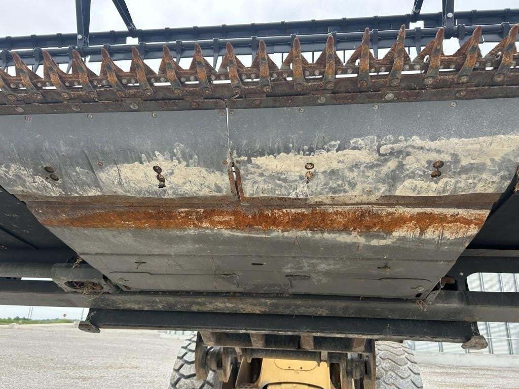 2013 Gleaner 9250 Platform