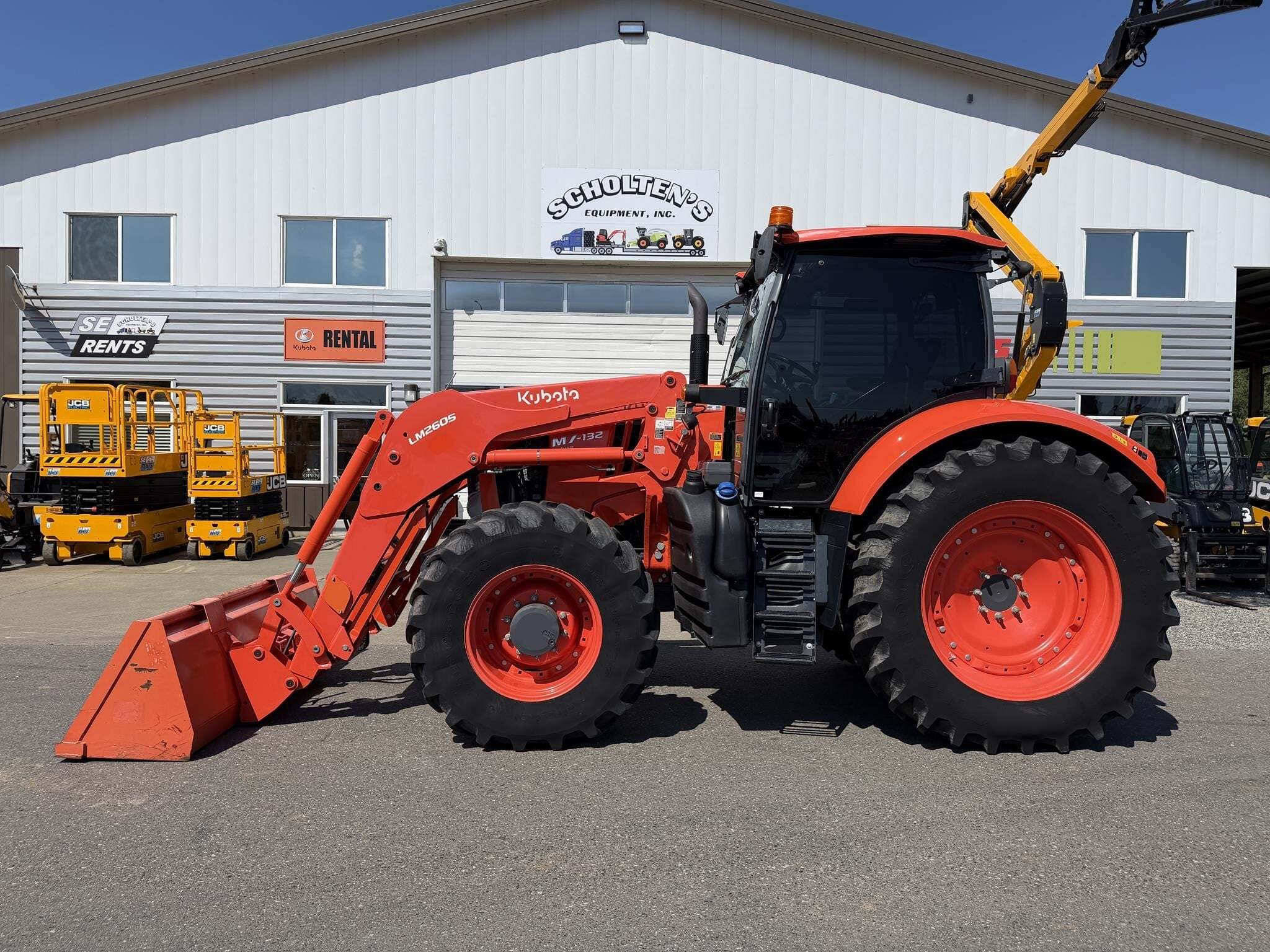 2022 Kubota M7-132 DELUXE Tractor