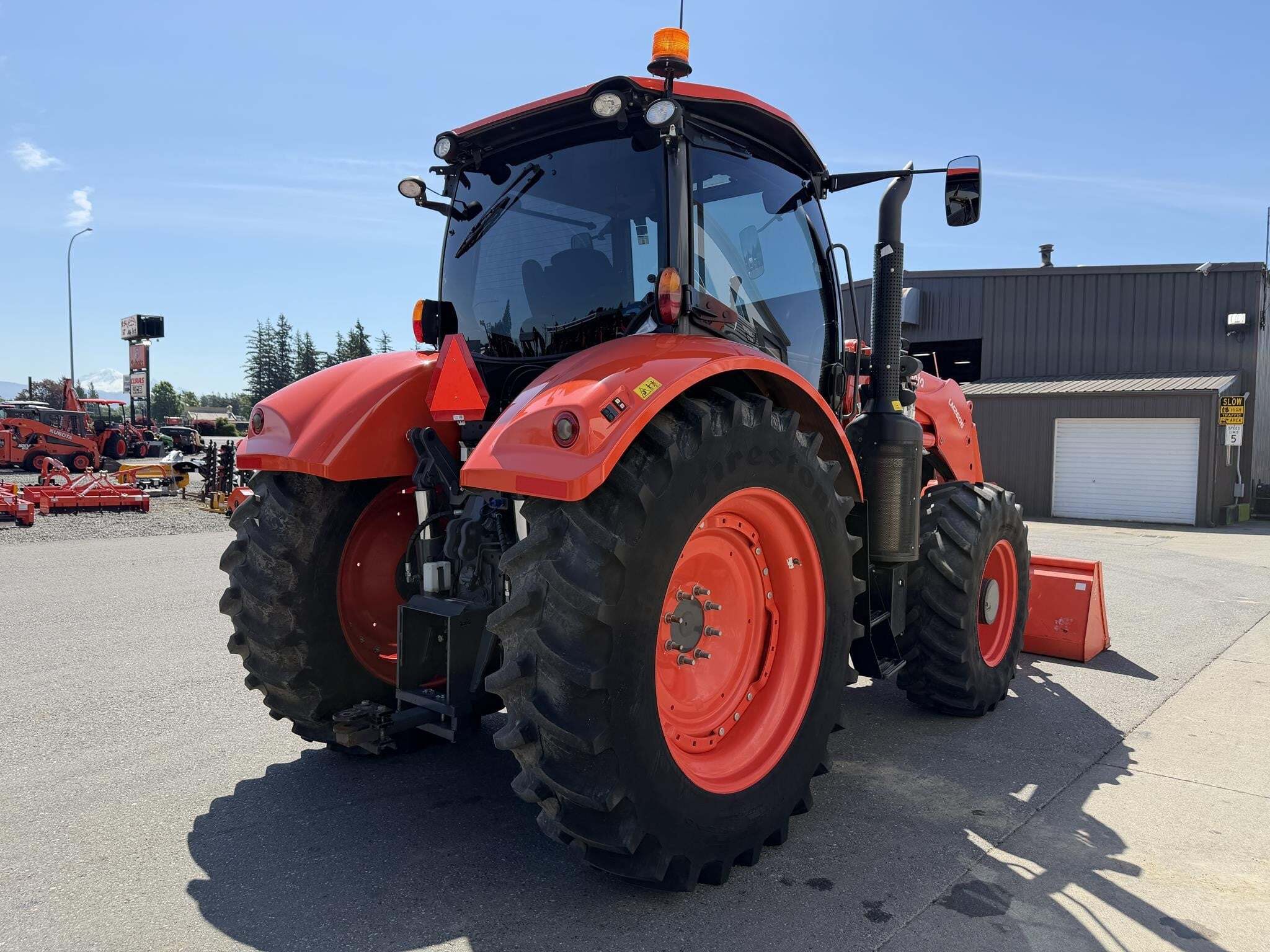2022 Kubota M7-132 DELUXE Tractor