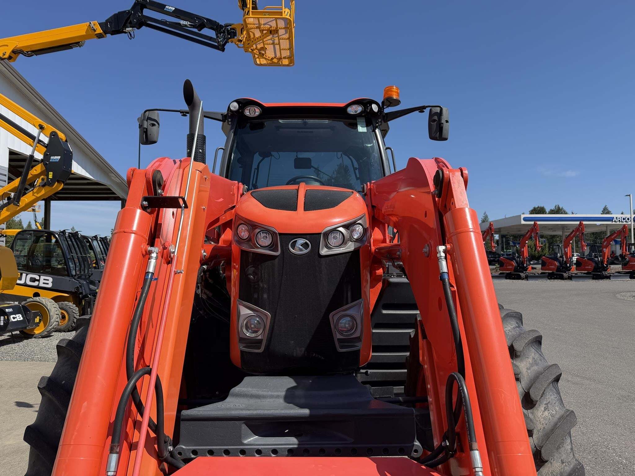 2022 Kubota M7-132 DELUXE Tractor