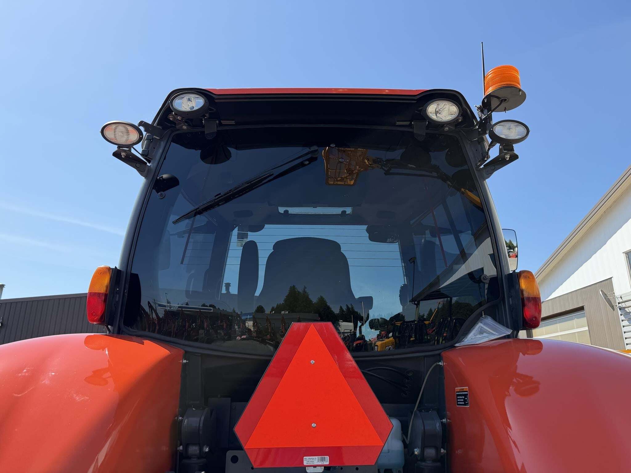 2022 Kubota M7-132 DELUXE Tractor