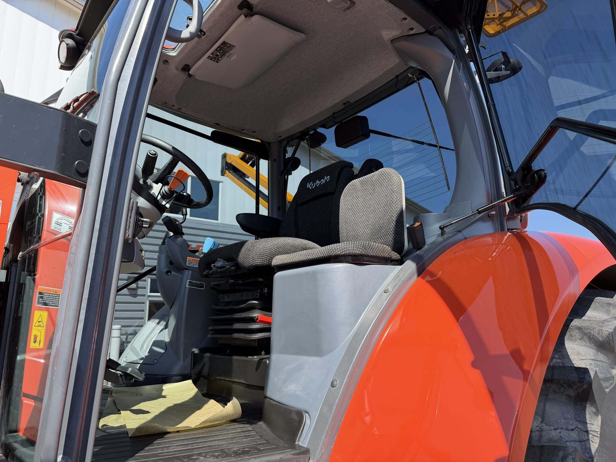 2022 Kubota M7-132 DELUXE Tractor
