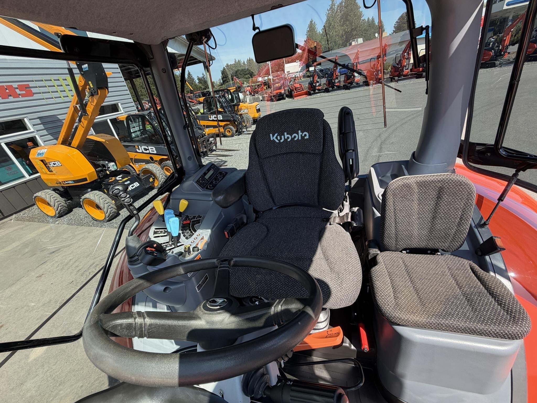 2022 Kubota M7-132 DELUXE Tractor
