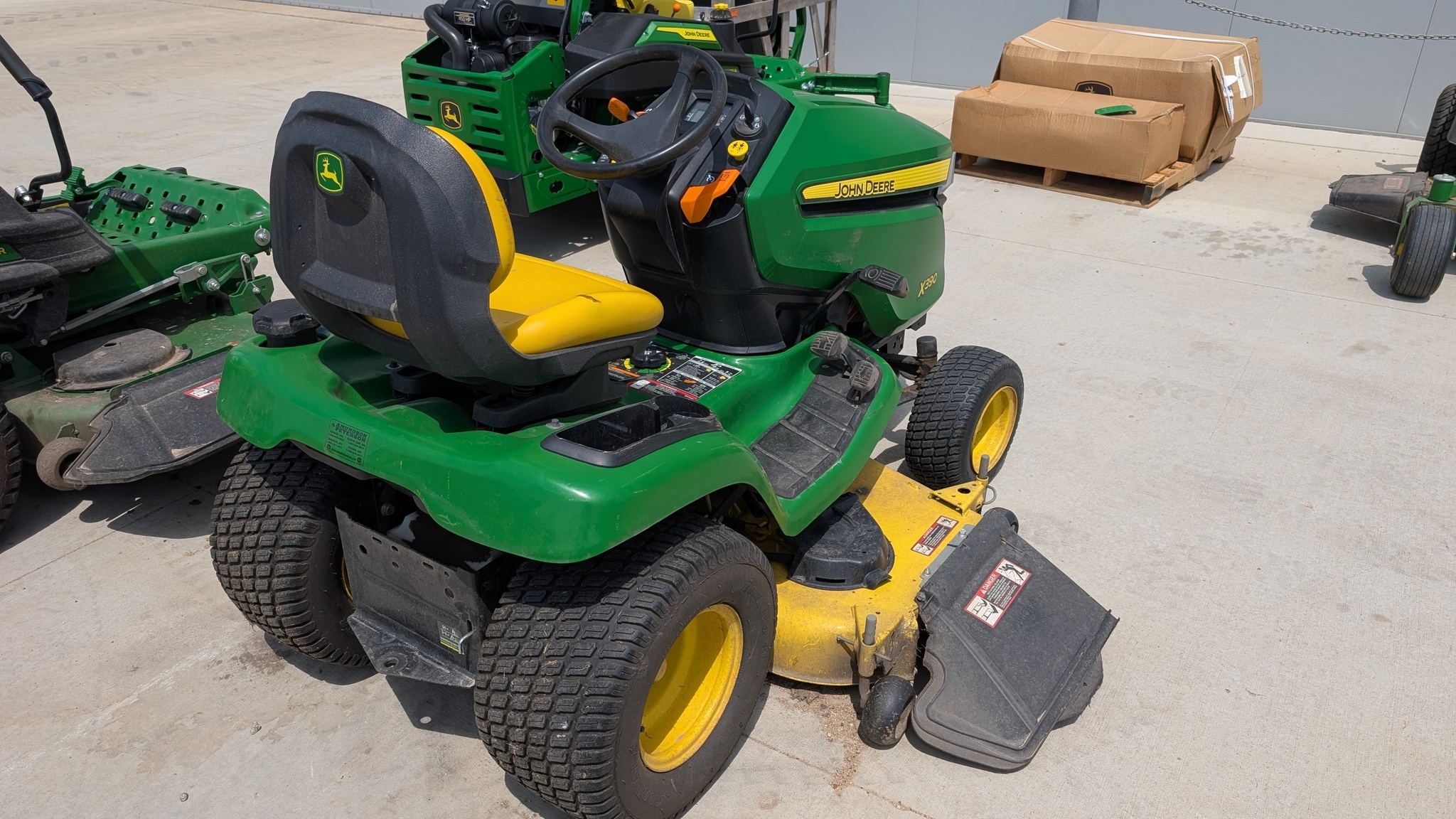 2016 John Deere X390 Lawn Mower