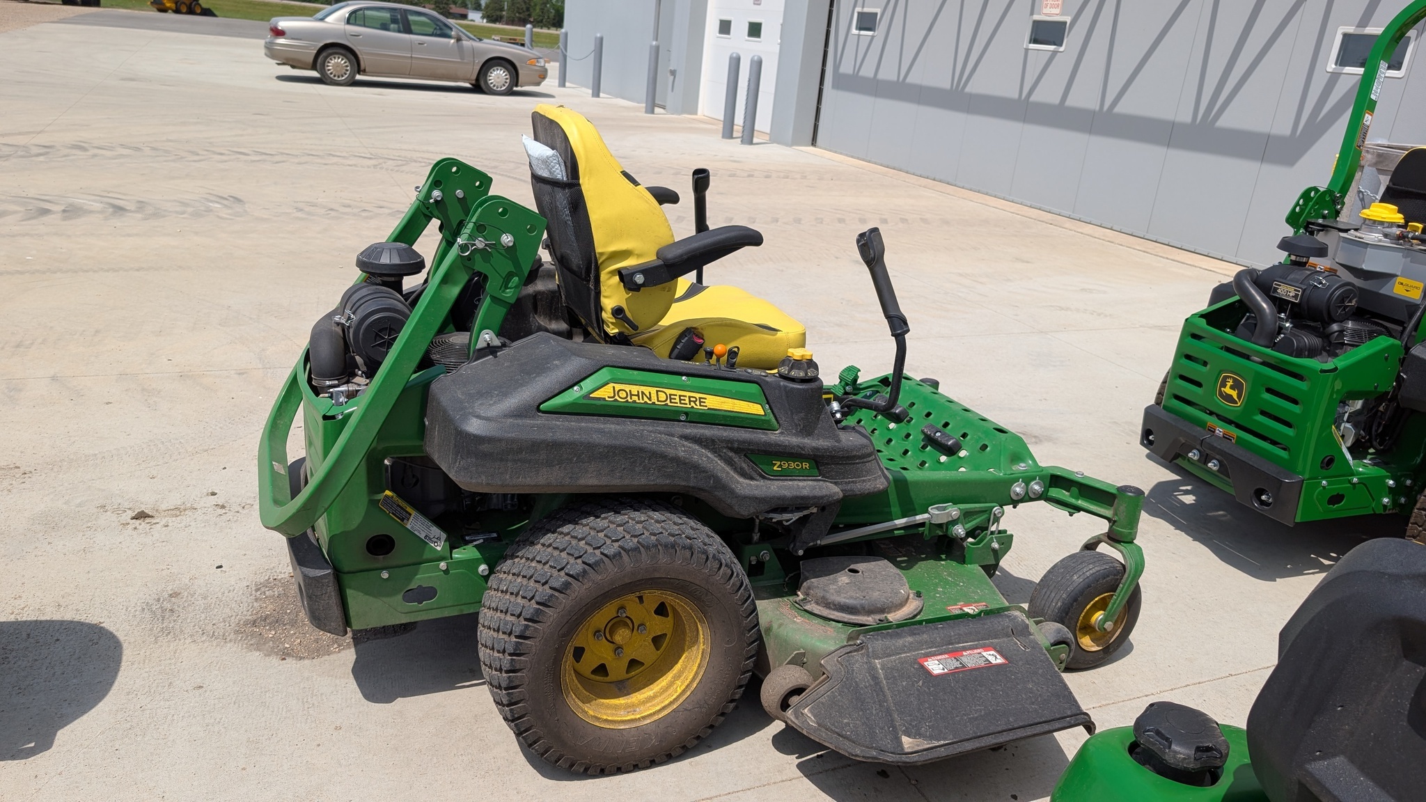 2021 John Deere Z930R Lawn Mower