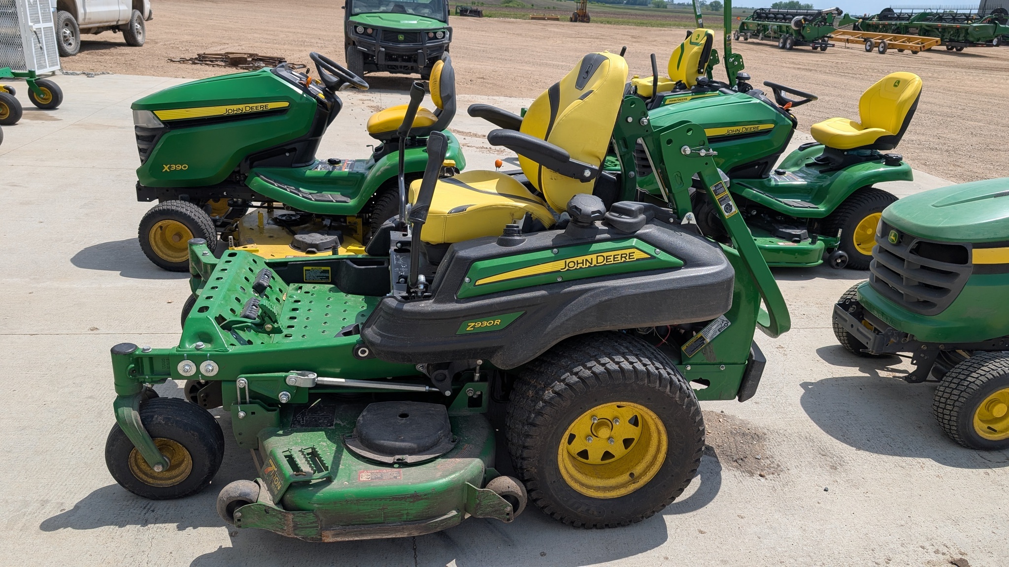 2021 John Deere Z930R Lawn Mower