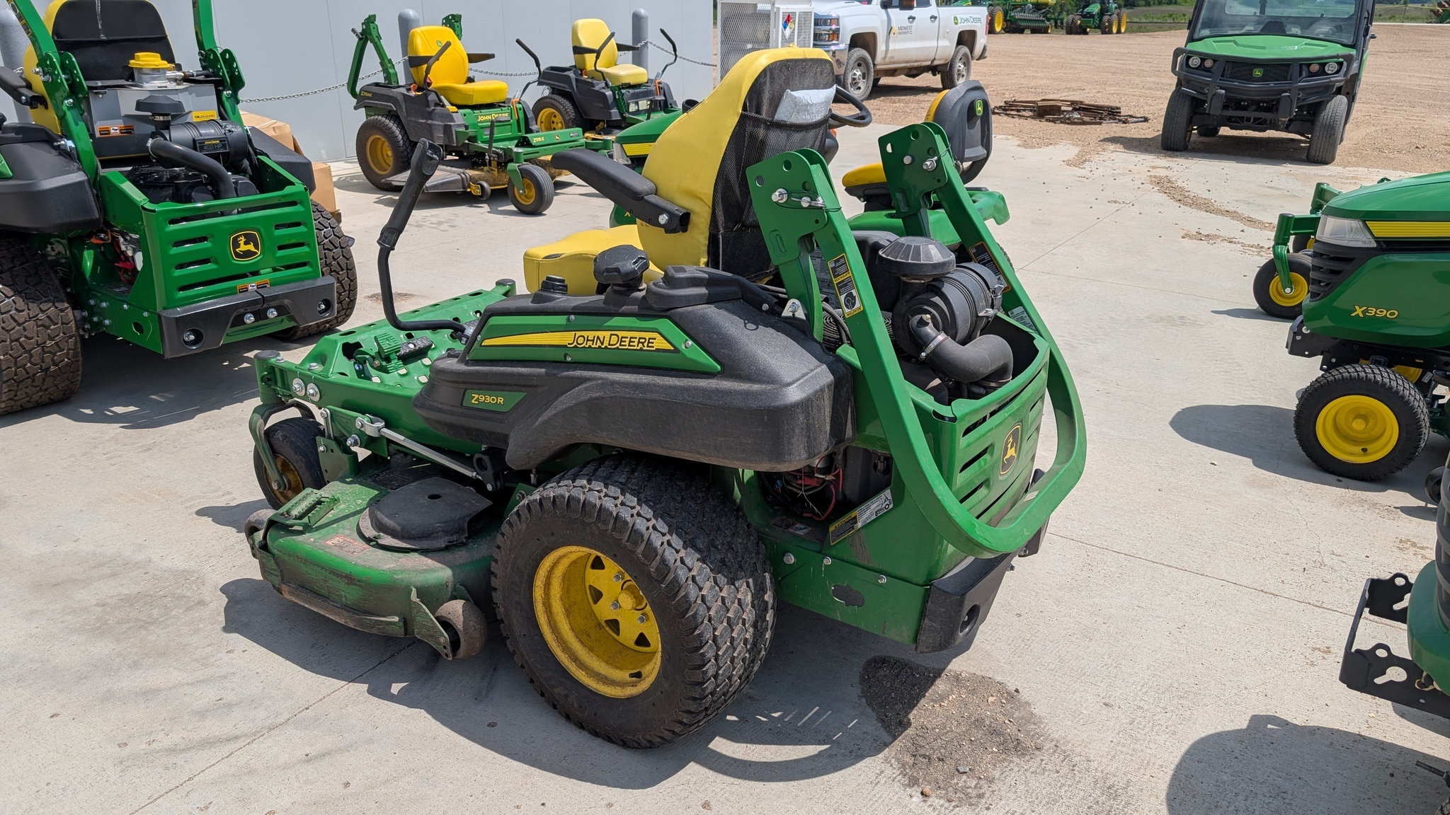 2021 John Deere Z930R Lawn Mower