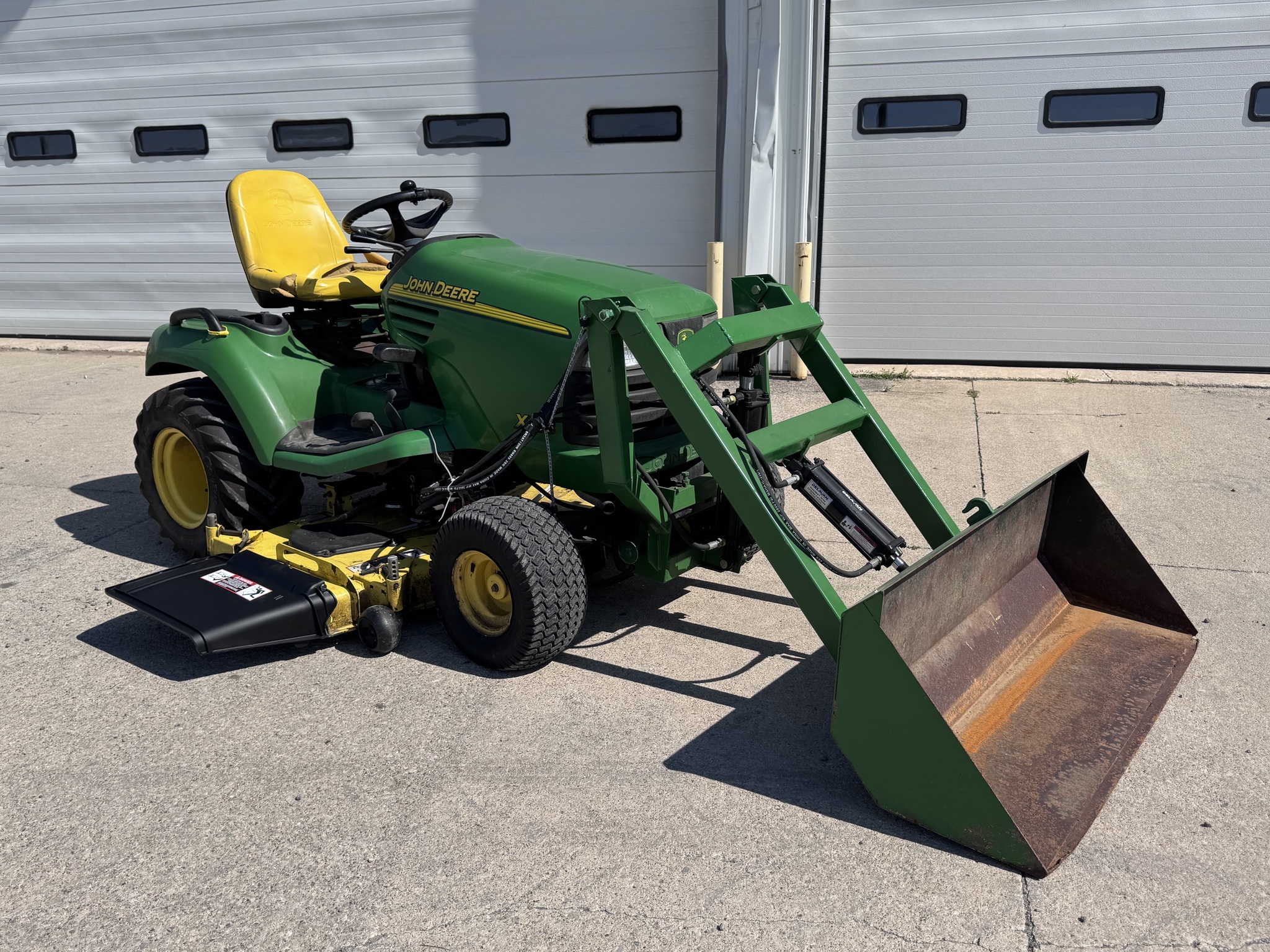 2002 John Deere X495 Lawn Mower
