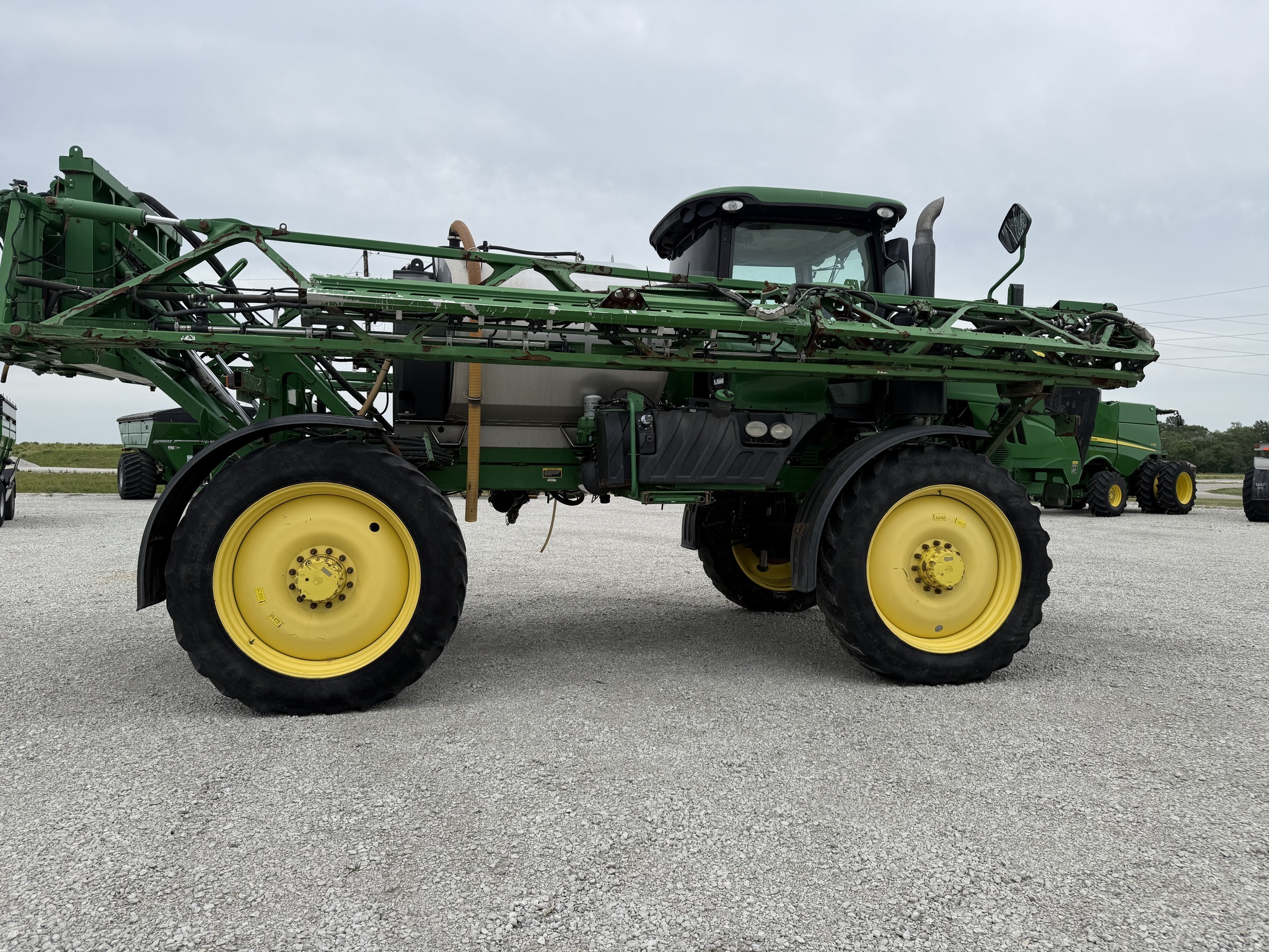 2018 John Deere R4038 Self-Propelled Sprayer