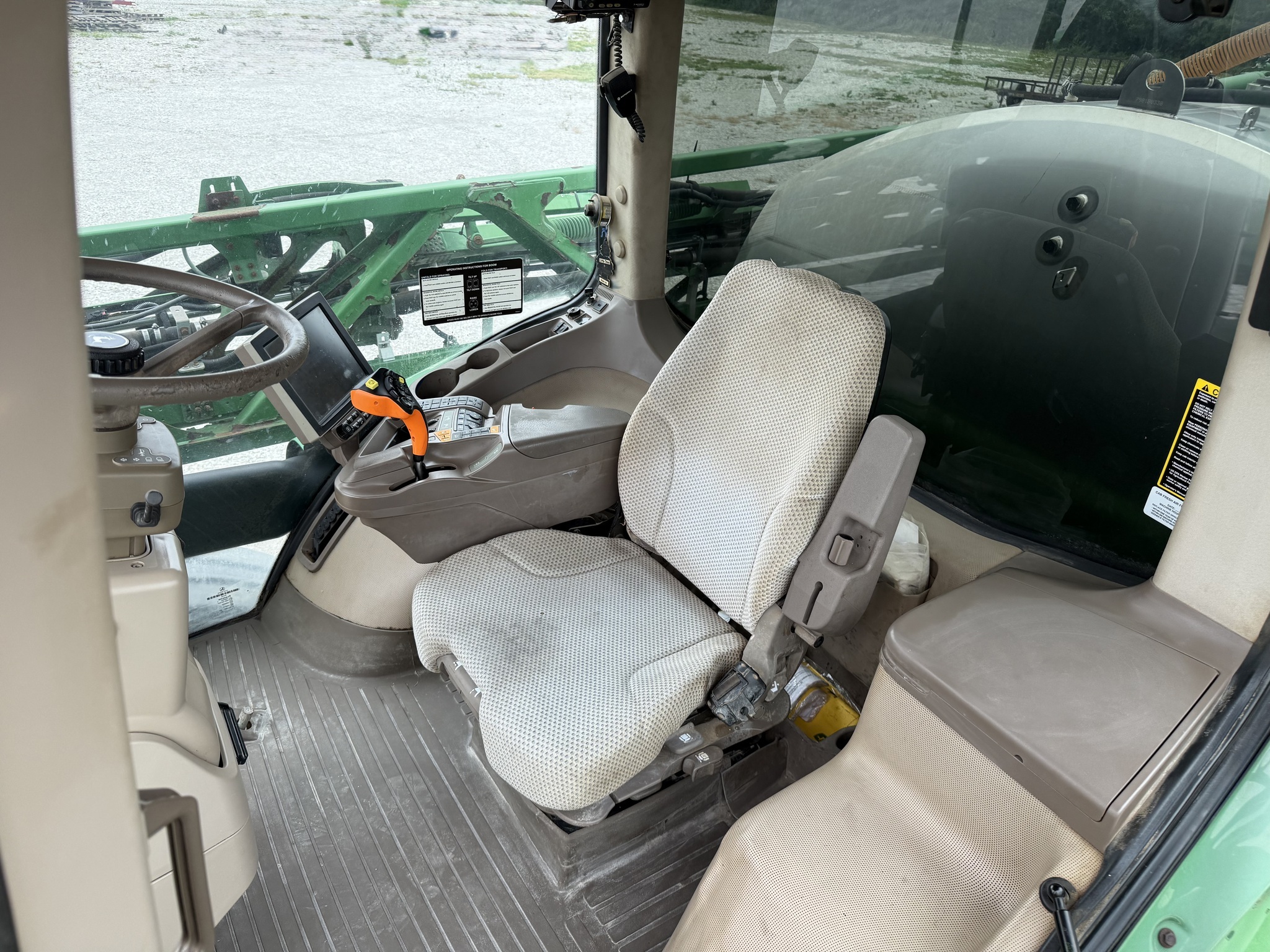 2018 John Deere R4038 Self-Propelled Sprayer