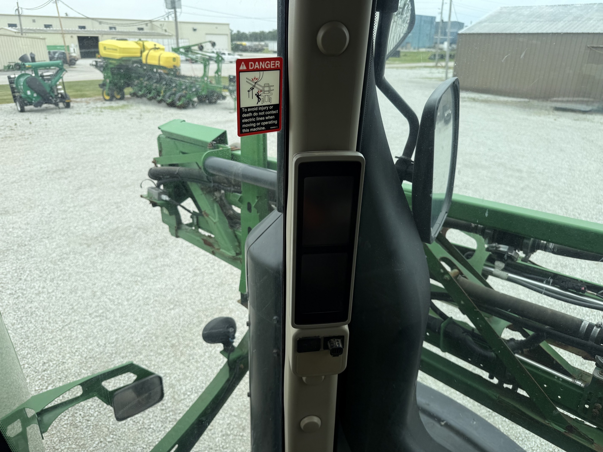 2018 John Deere R4038 Self-Propelled Sprayer