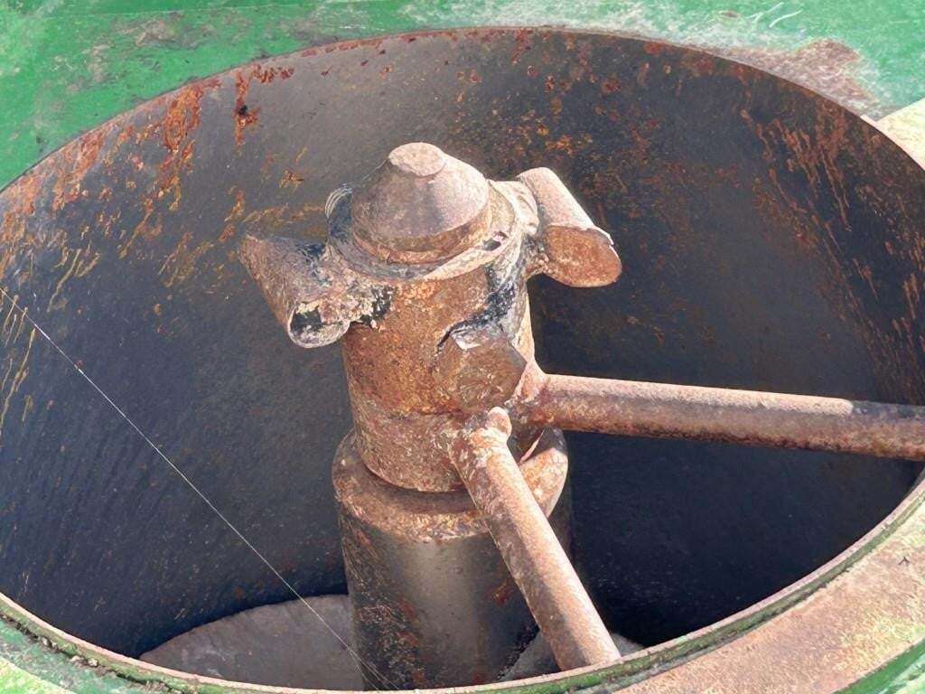 2008 J&M 1000-20 Grain Cart