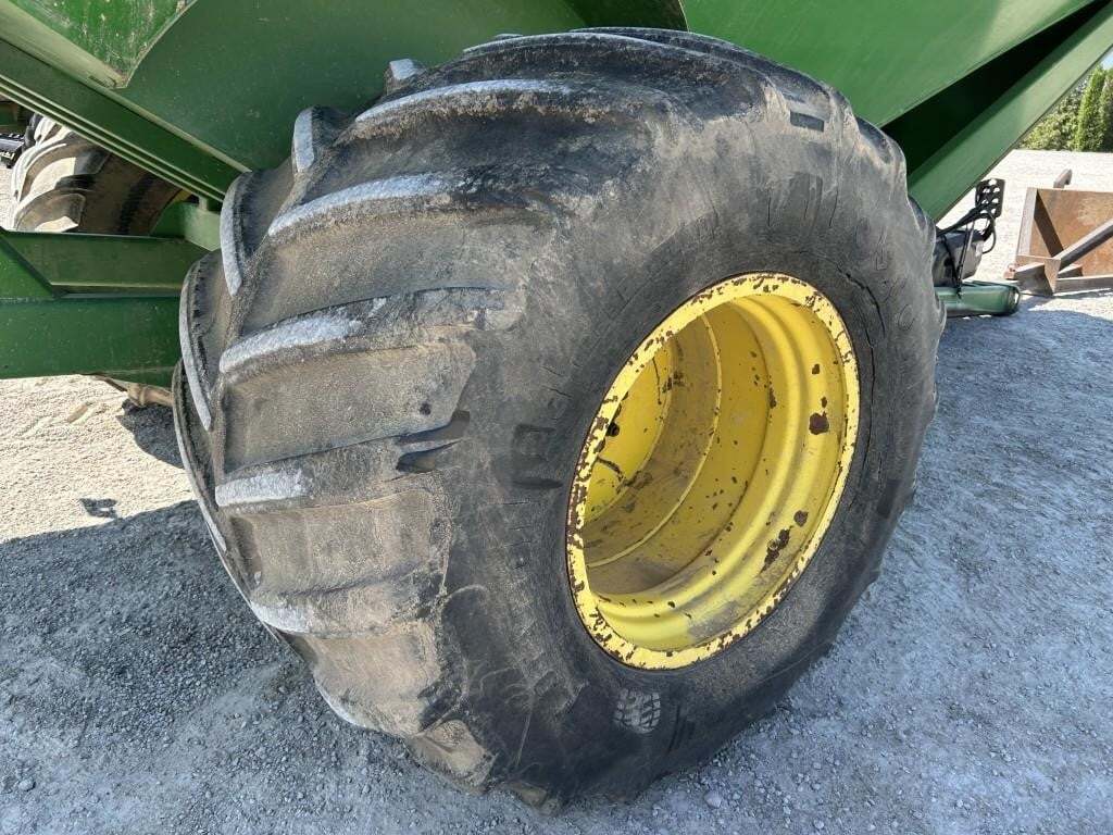 2008 J&M 1000-20 Grain Cart
