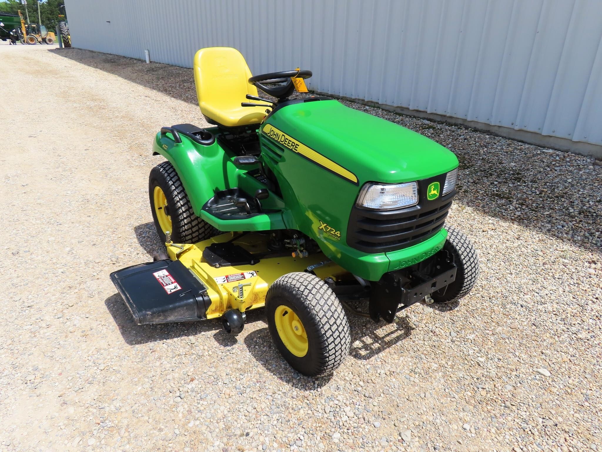 2012 John Deere X724 Lawn Mower