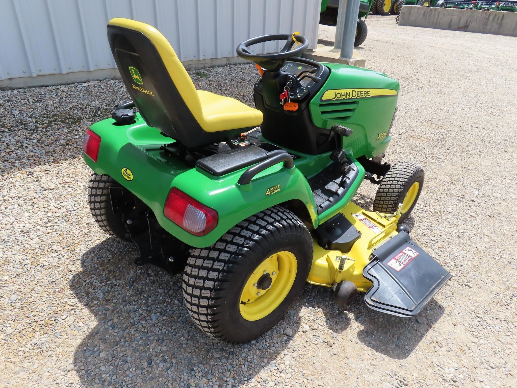 2012 John Deere X724 Lawn Mower