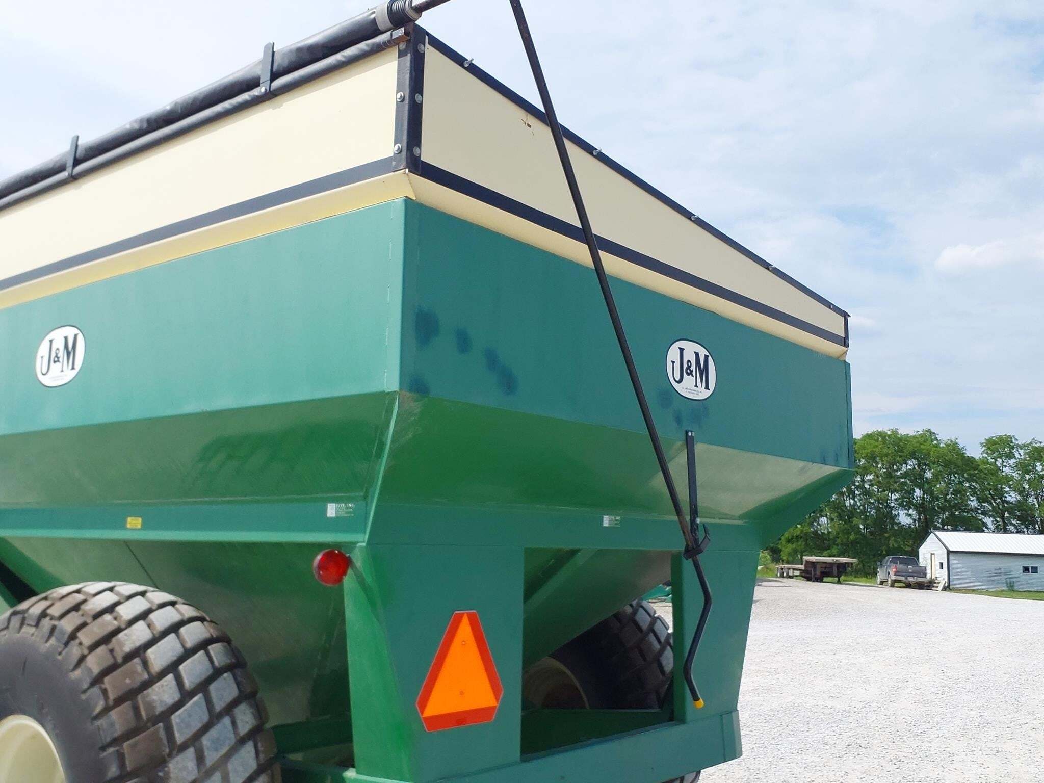  J&M 500-14 Grain Cart