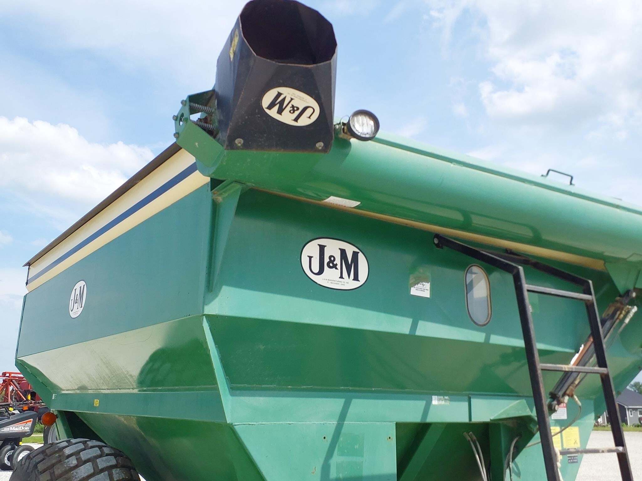  J&M 500-14 Grain Cart