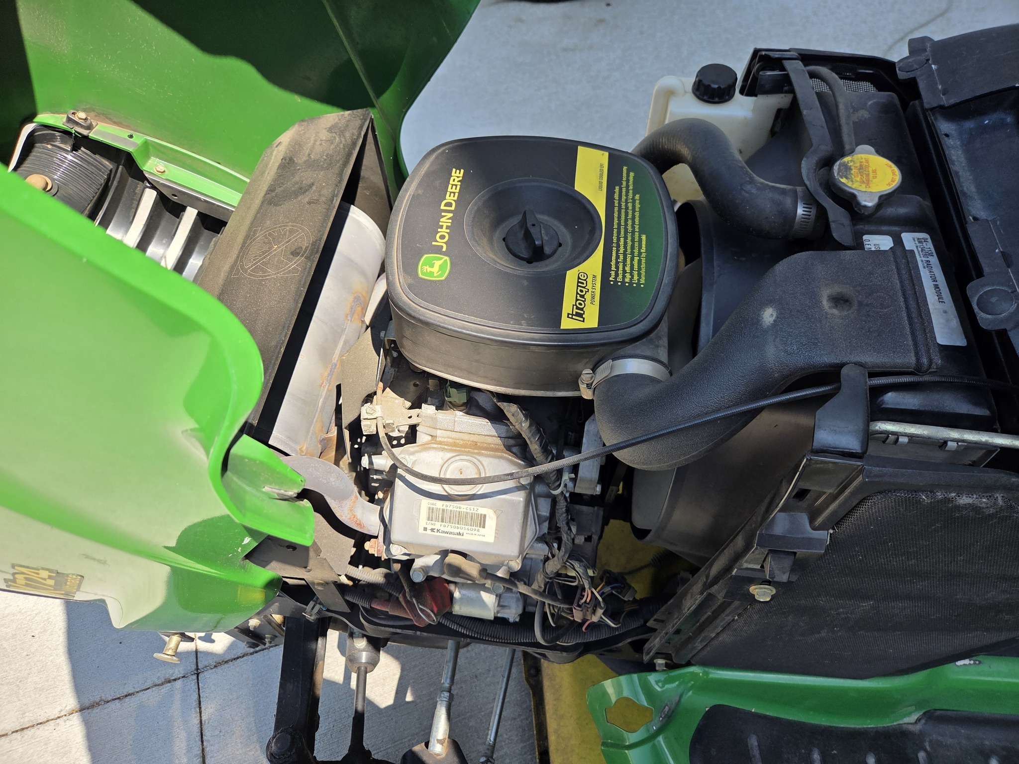 2007 John Deere X724 Lawn Mower