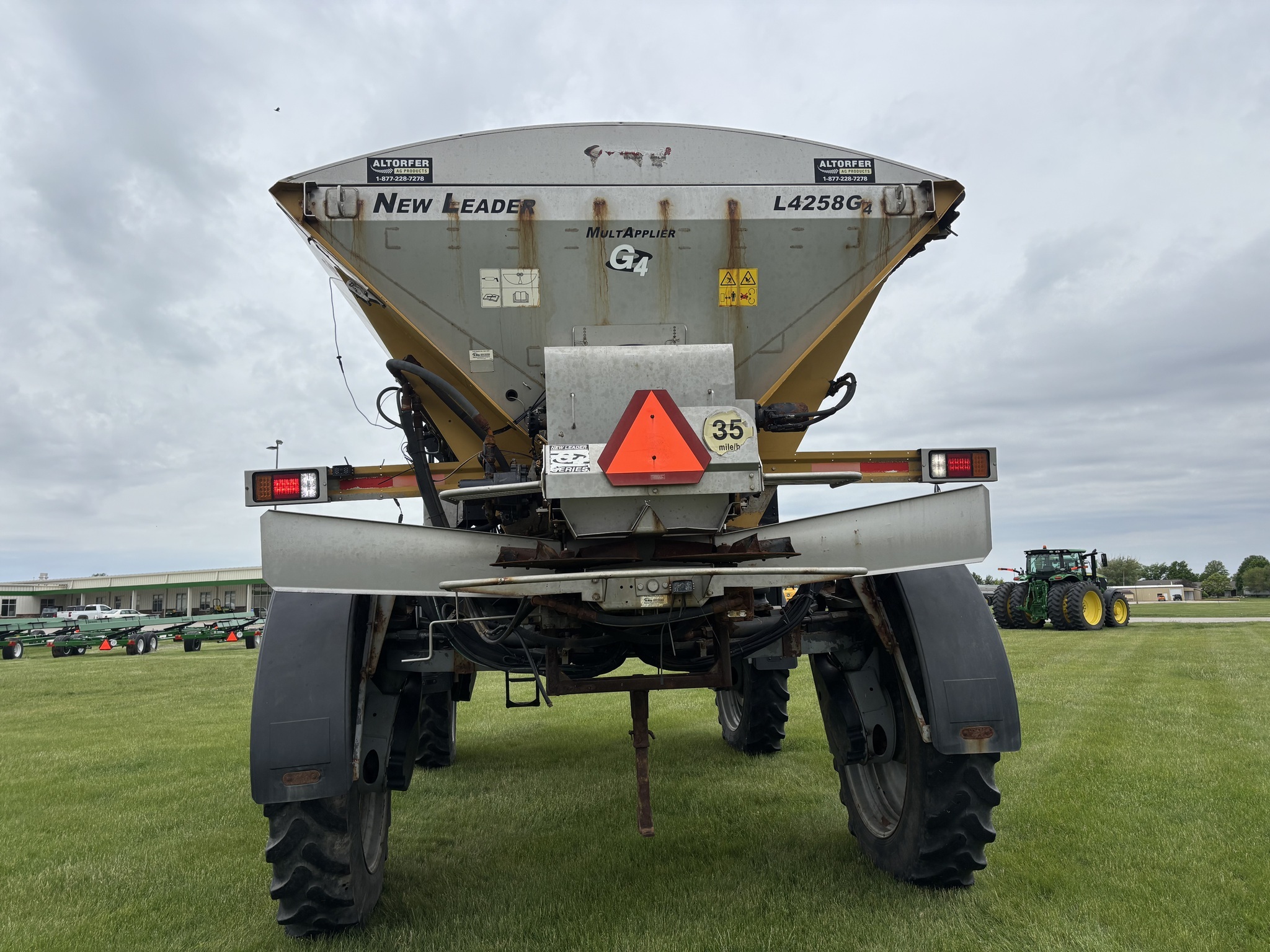 2017 Ag-Chem RoGator 1100B Self-Propelled Sprayer