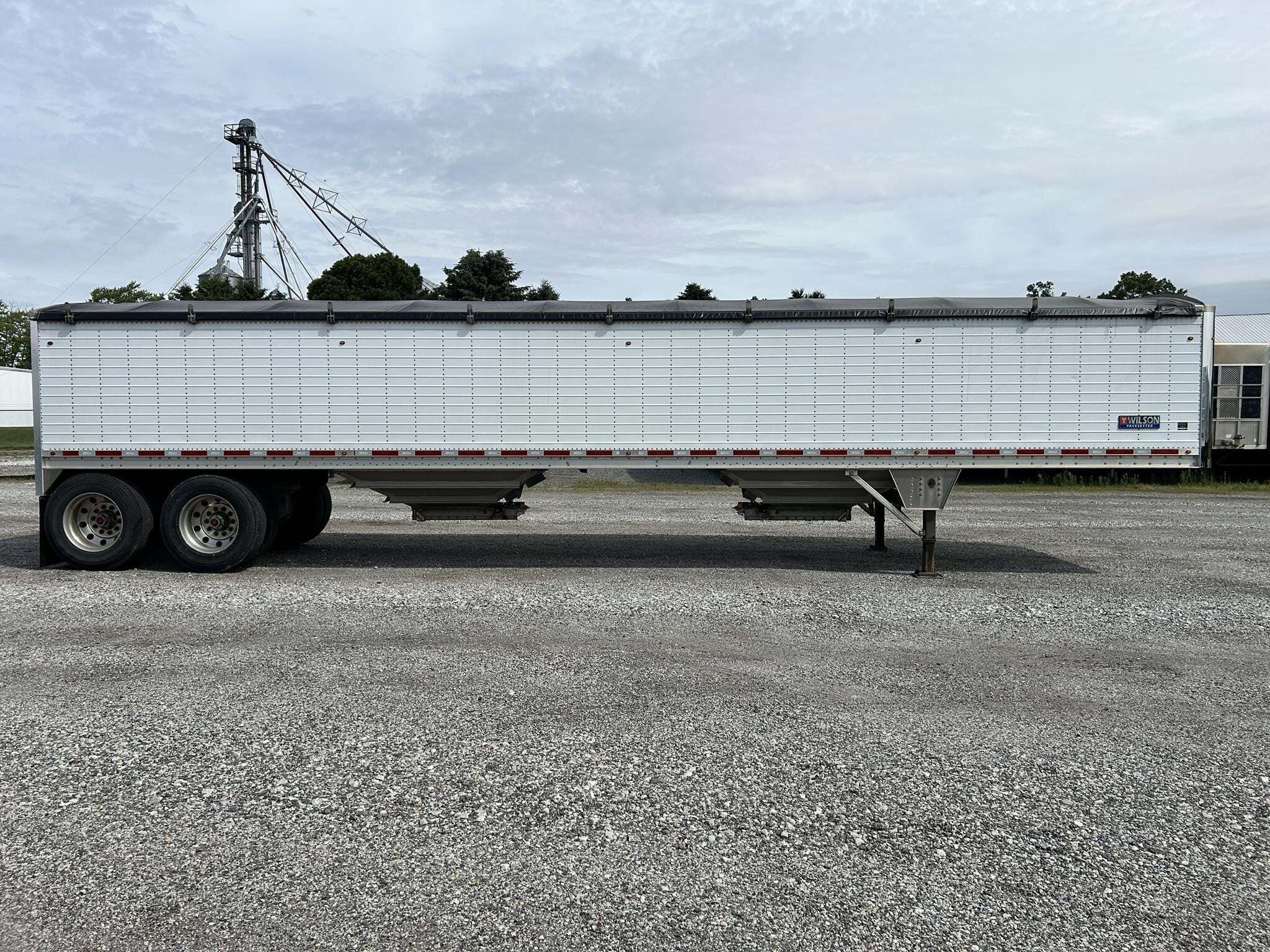 2018 Wilson DWH-601 Grain Trailer
