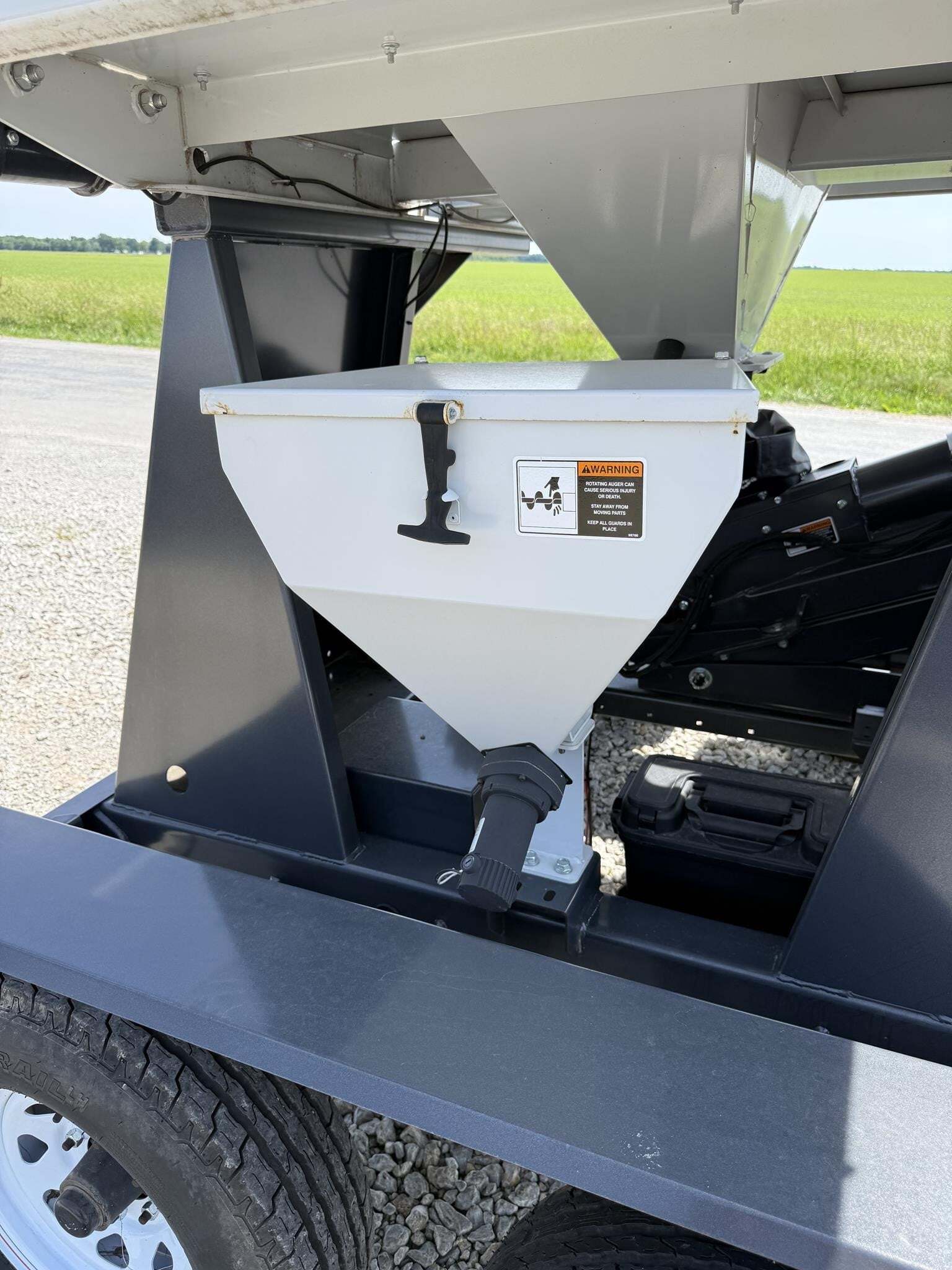  Killbros SEEDVEYOR 102 Seed Tender
