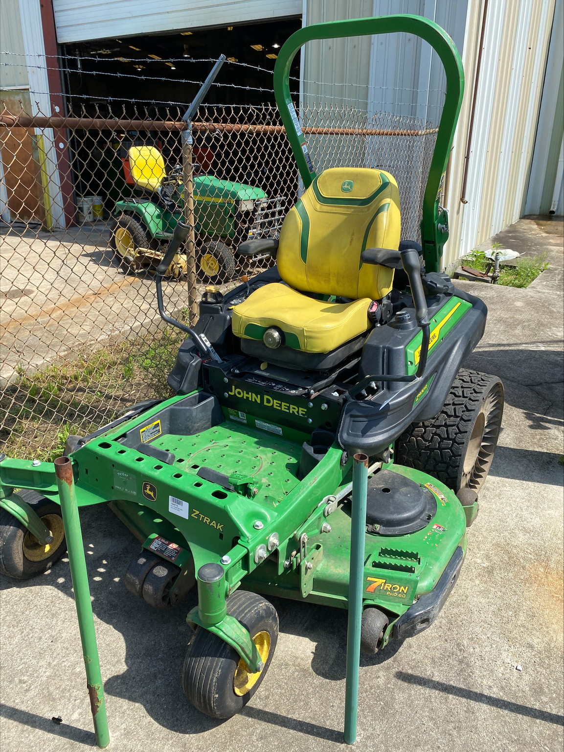 2022 John Deere Z930R Lawn Mower