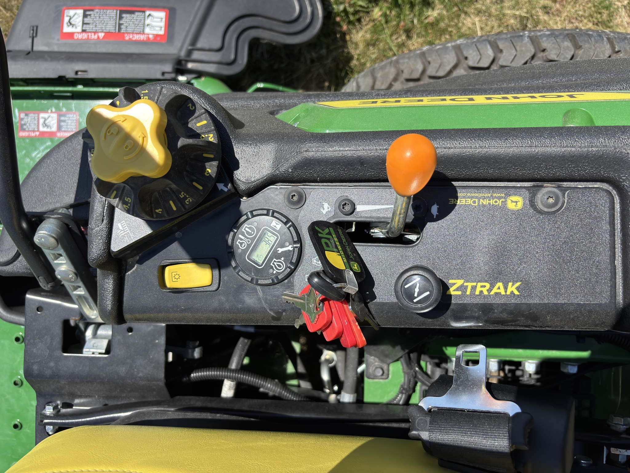 2024 John Deere Z930R Lawn Mower