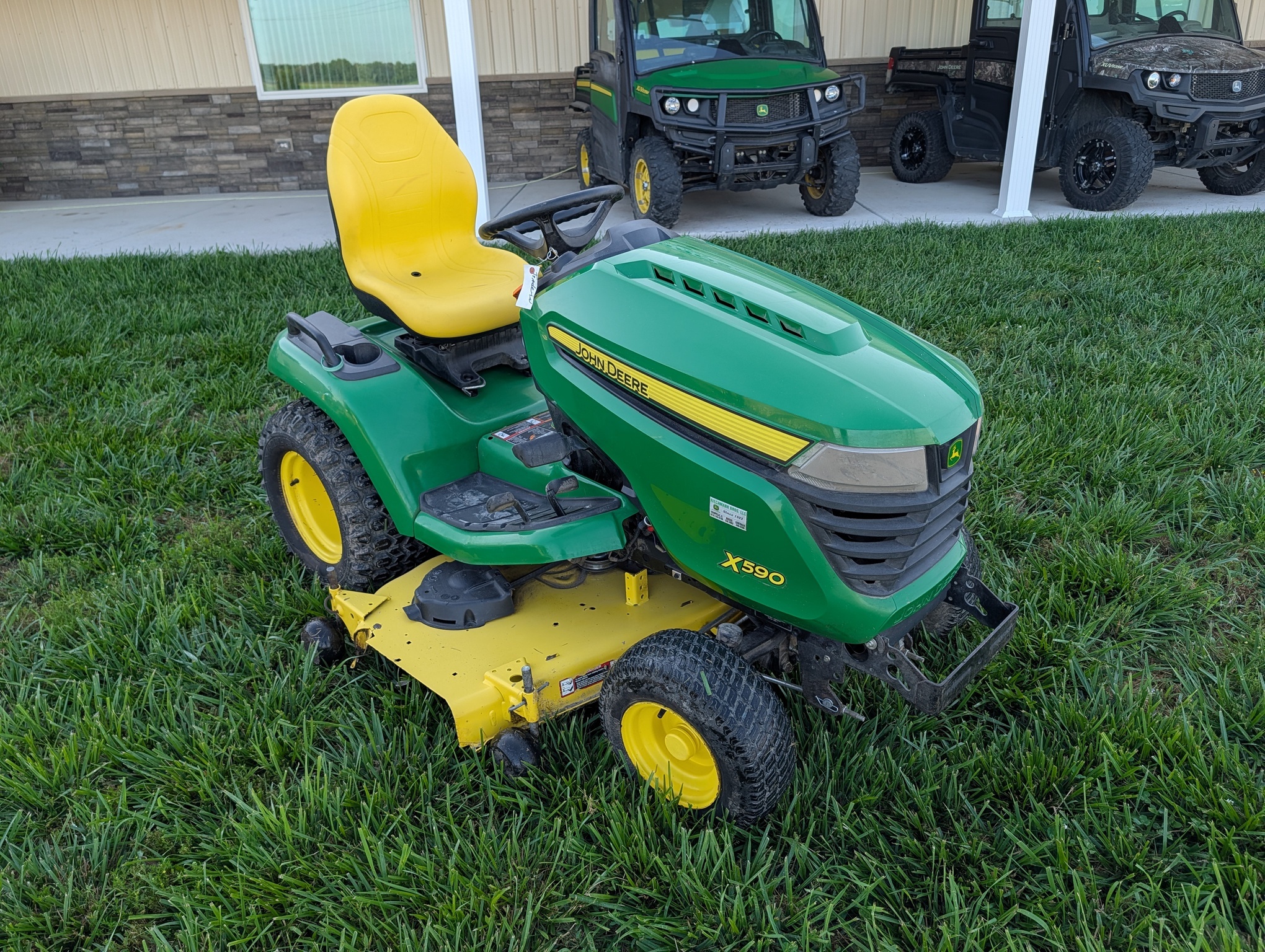 2019 John Deere X590 Lawn Mower