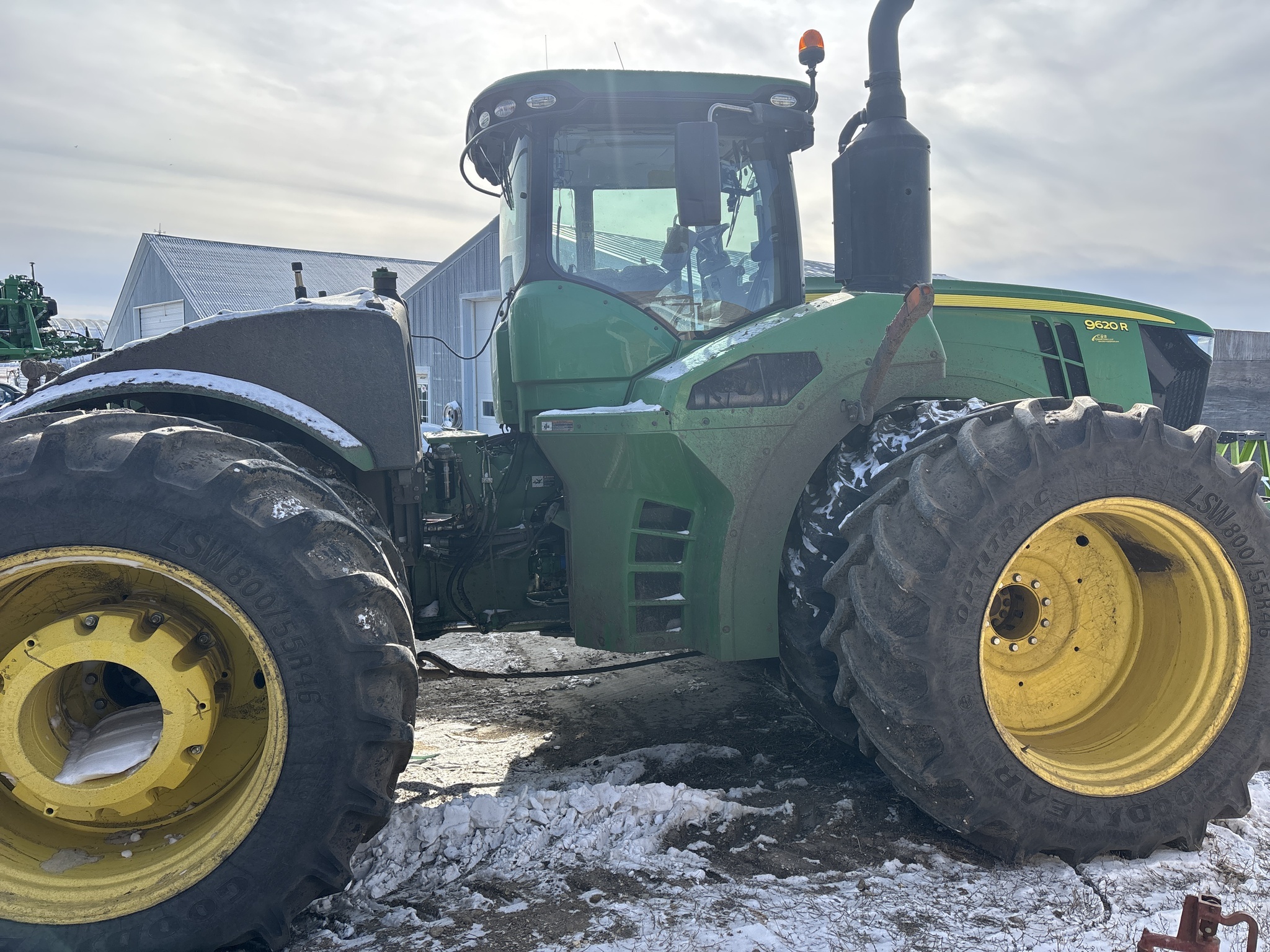 2018 John Deere 9620R Tractor