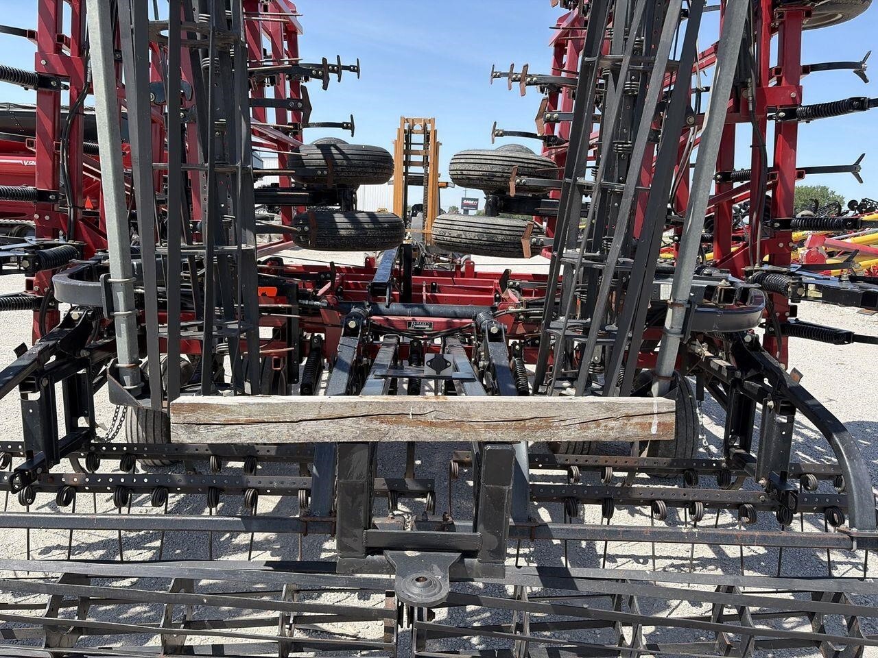2009 Case IH Tigermate 200 Field Cultivator