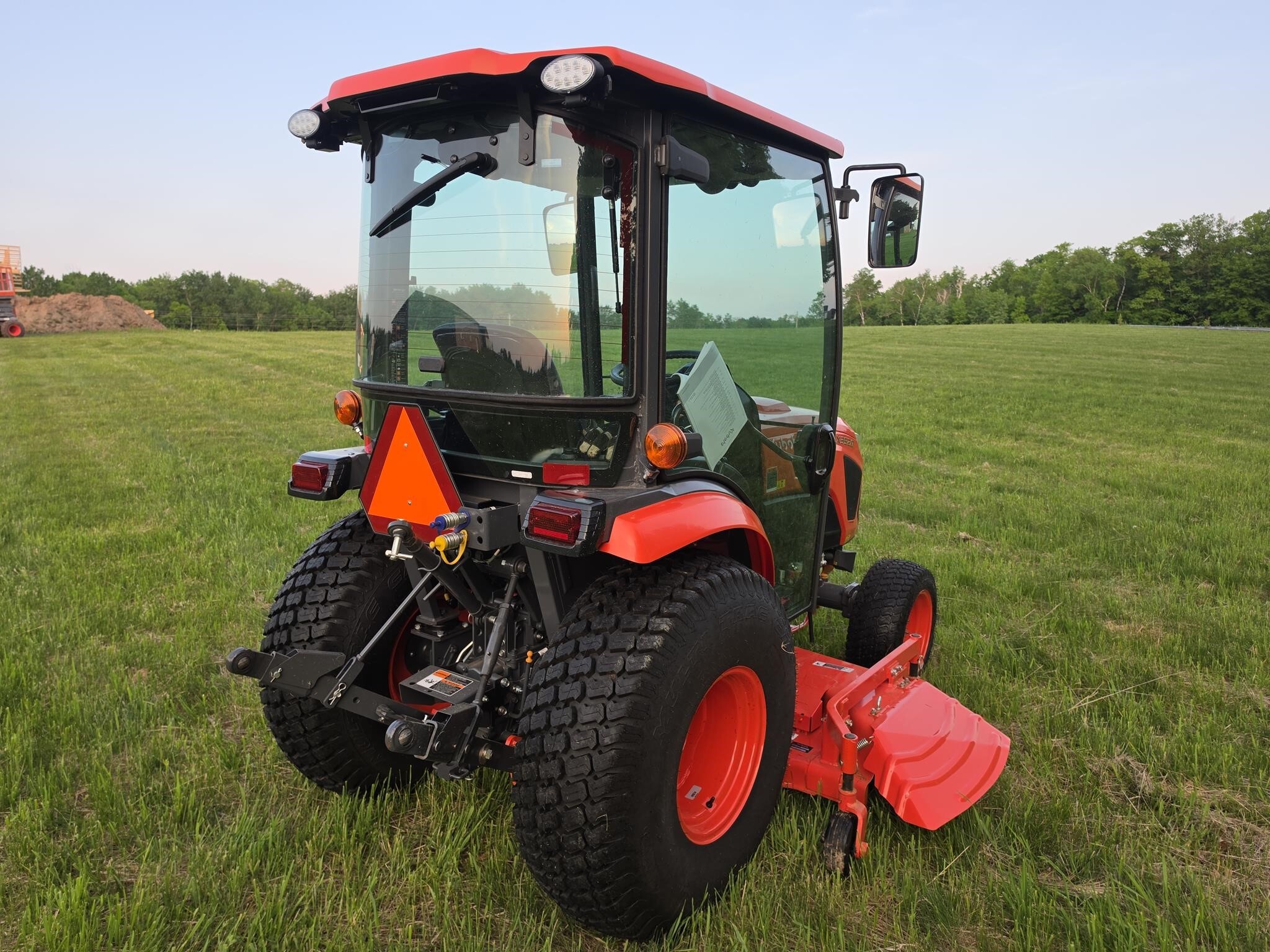 2025 Kubota LX3520HSDC Tractor