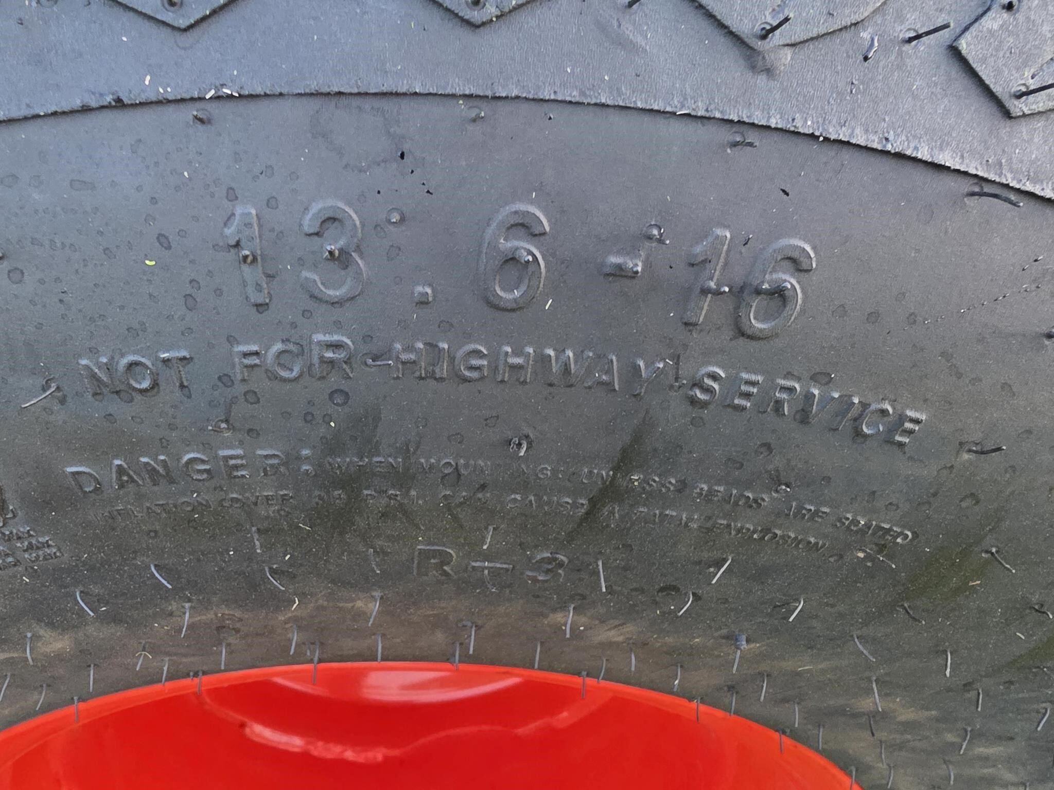 2025 Kubota LX3520HSDC Tractor